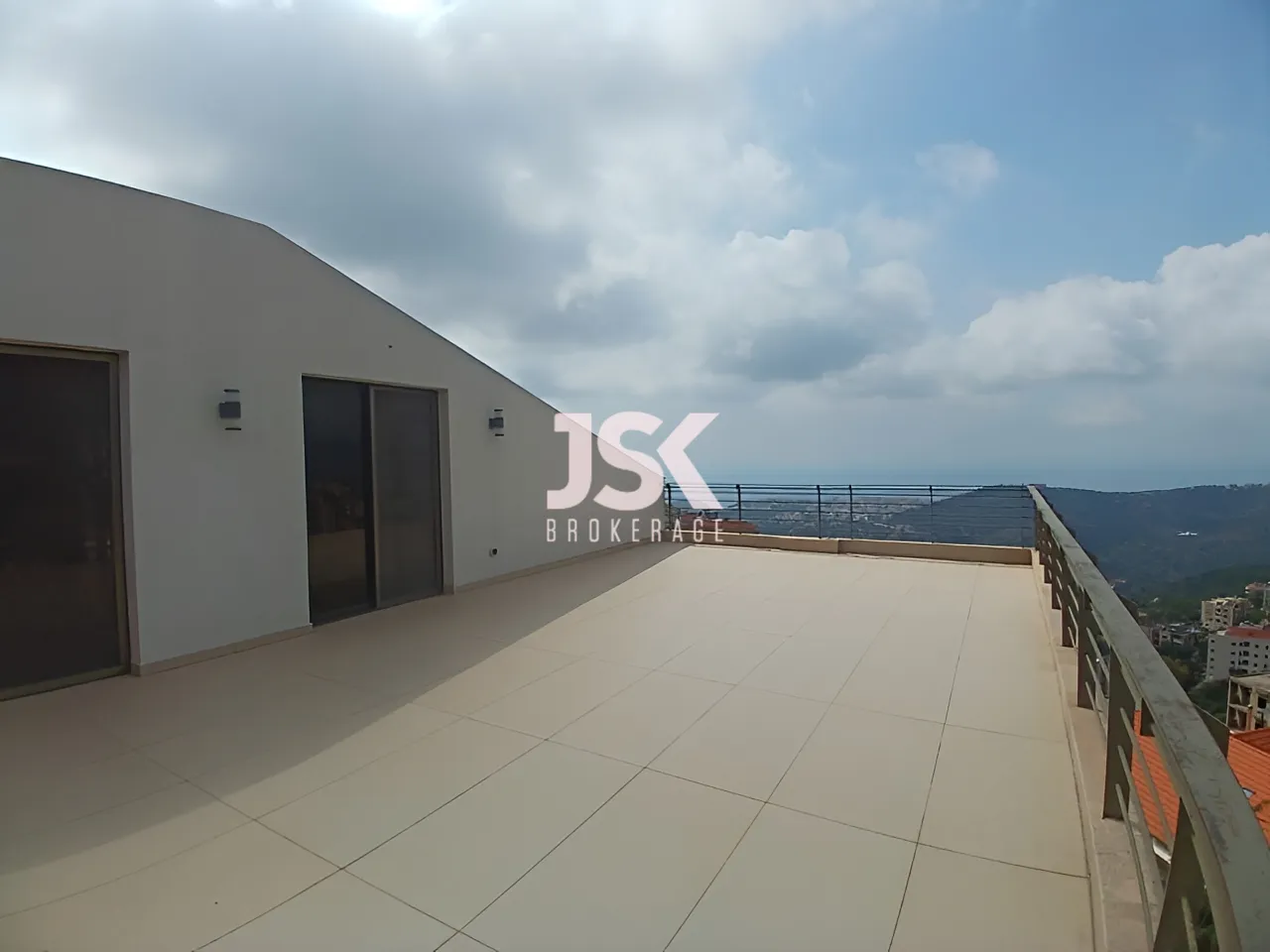 Apartment for Rent in Qornet El Hamra