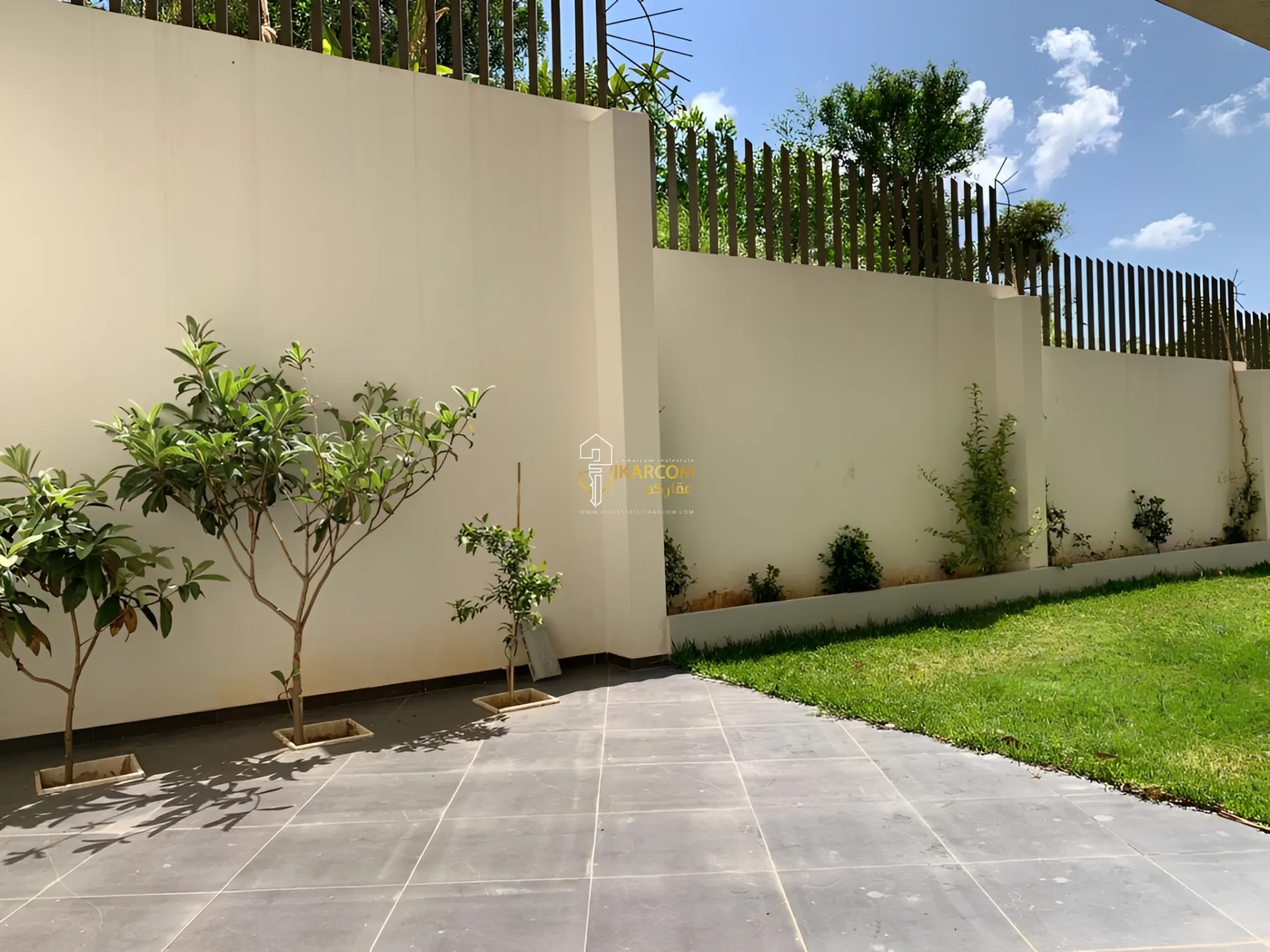 Apartment for Sale in Aaoukar, Lebanon - 4 bed, 5 bath