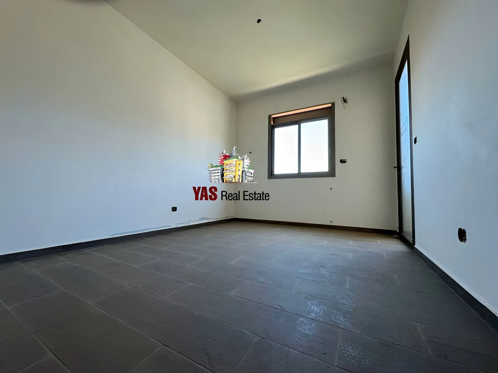 Apartment for Sale in Ballouneh - 2 bed, 2 bath