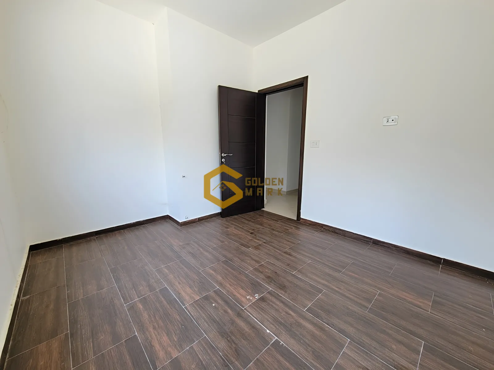 Apartment for Sale in Halat