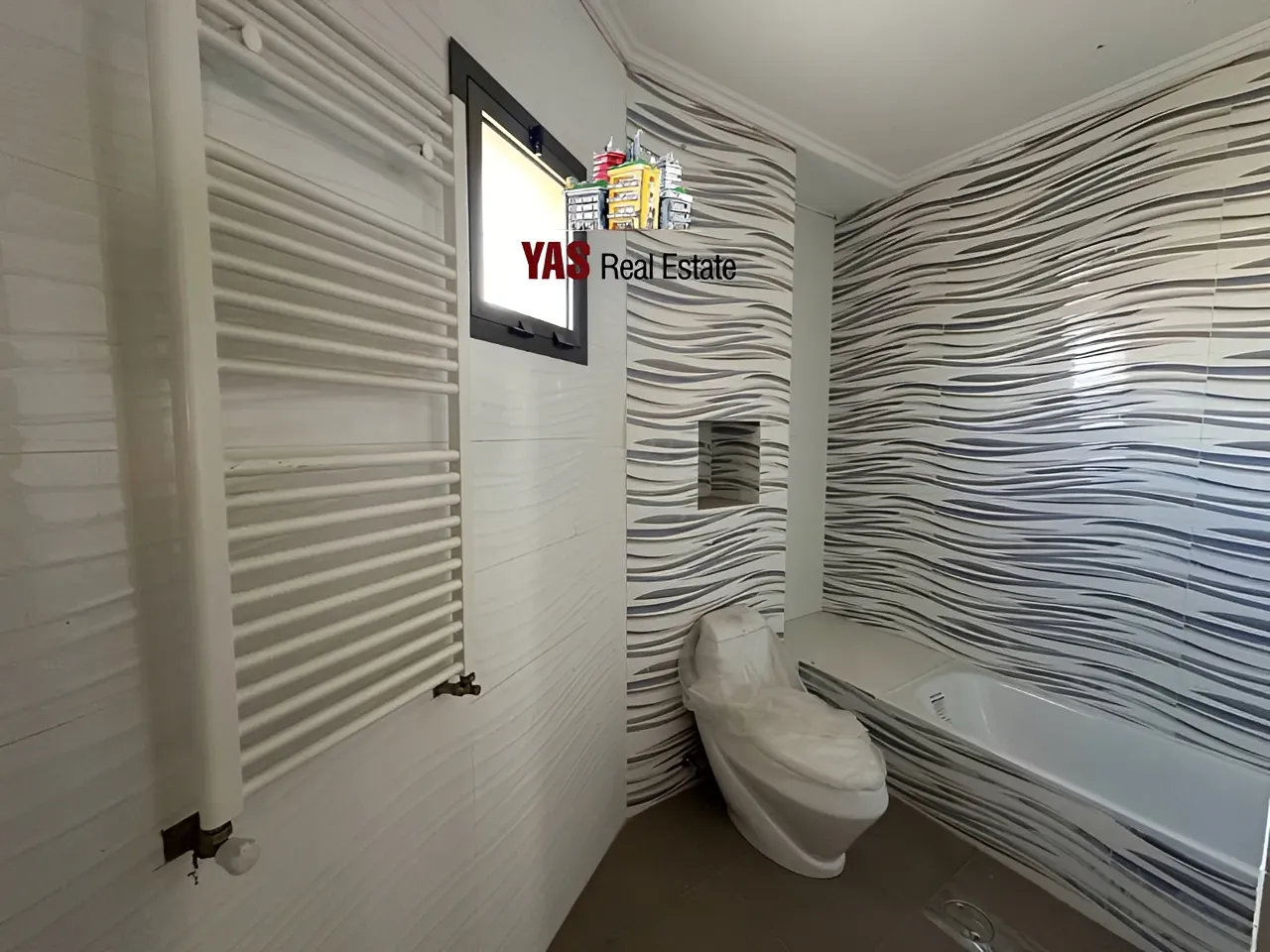 Apartment for Sale in Kornet El Hamra