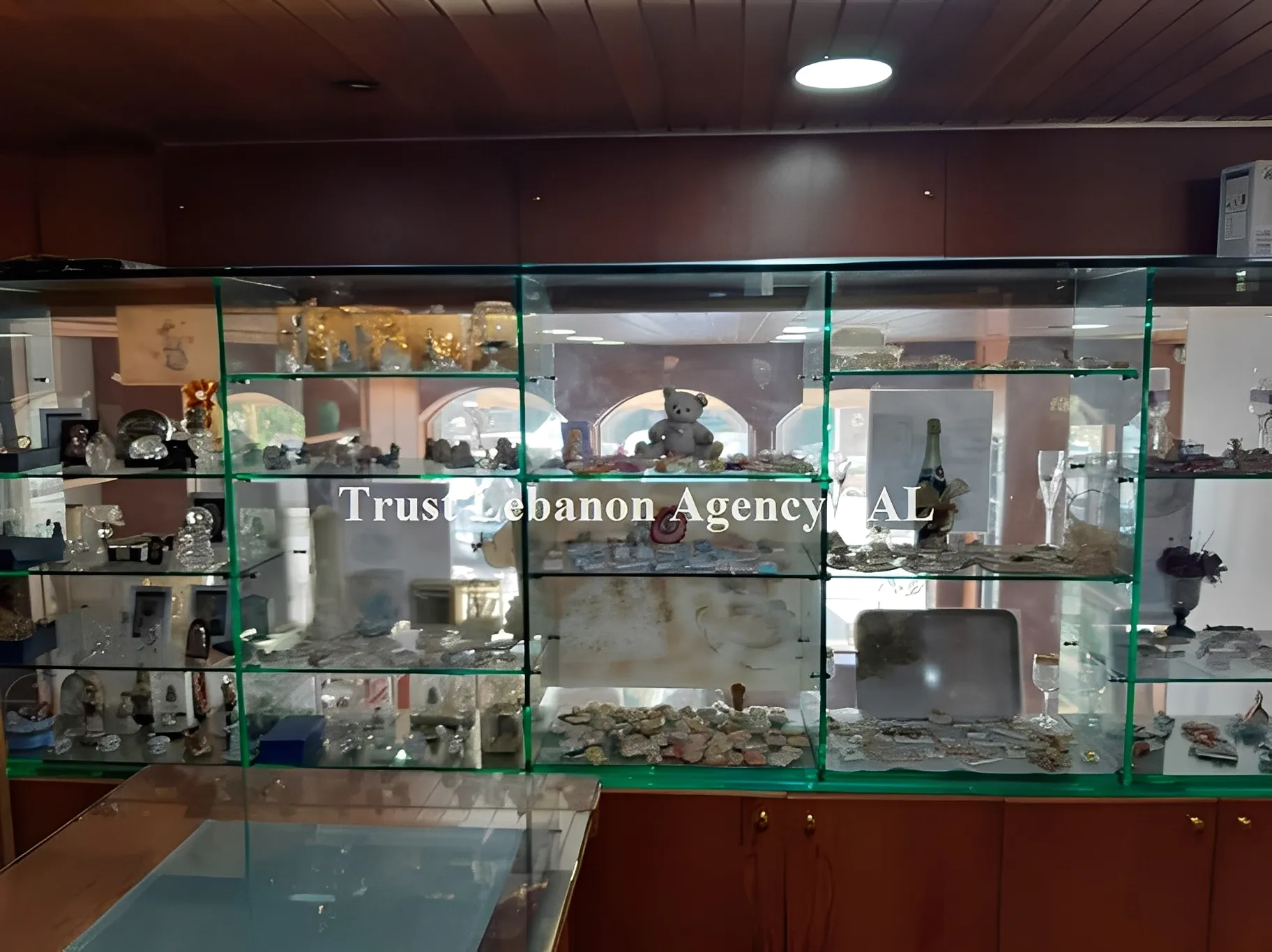 Shop for sale in Baabda, Hadath