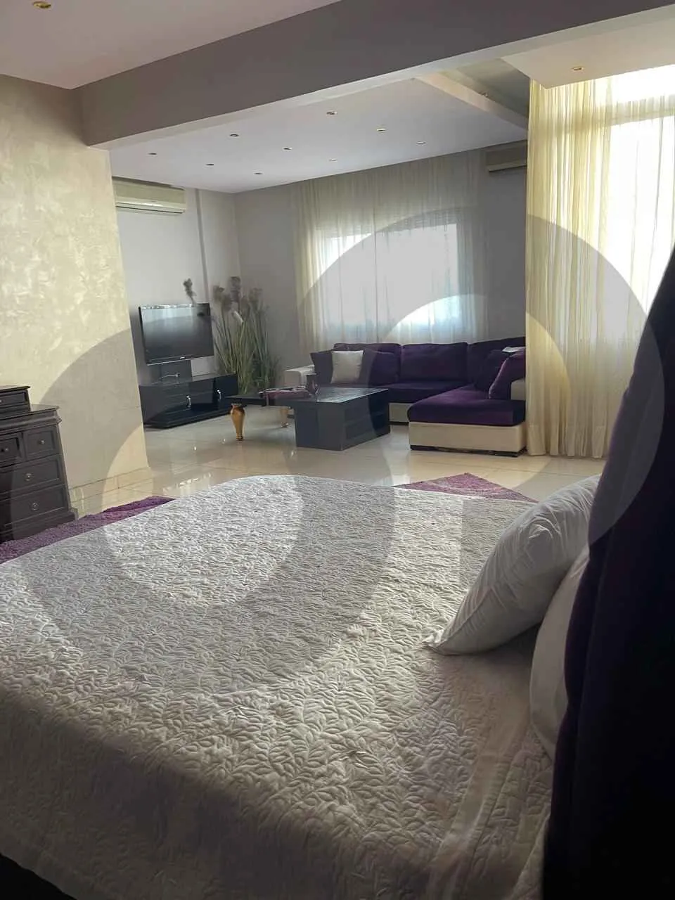 Building for Rent in Sanayeh