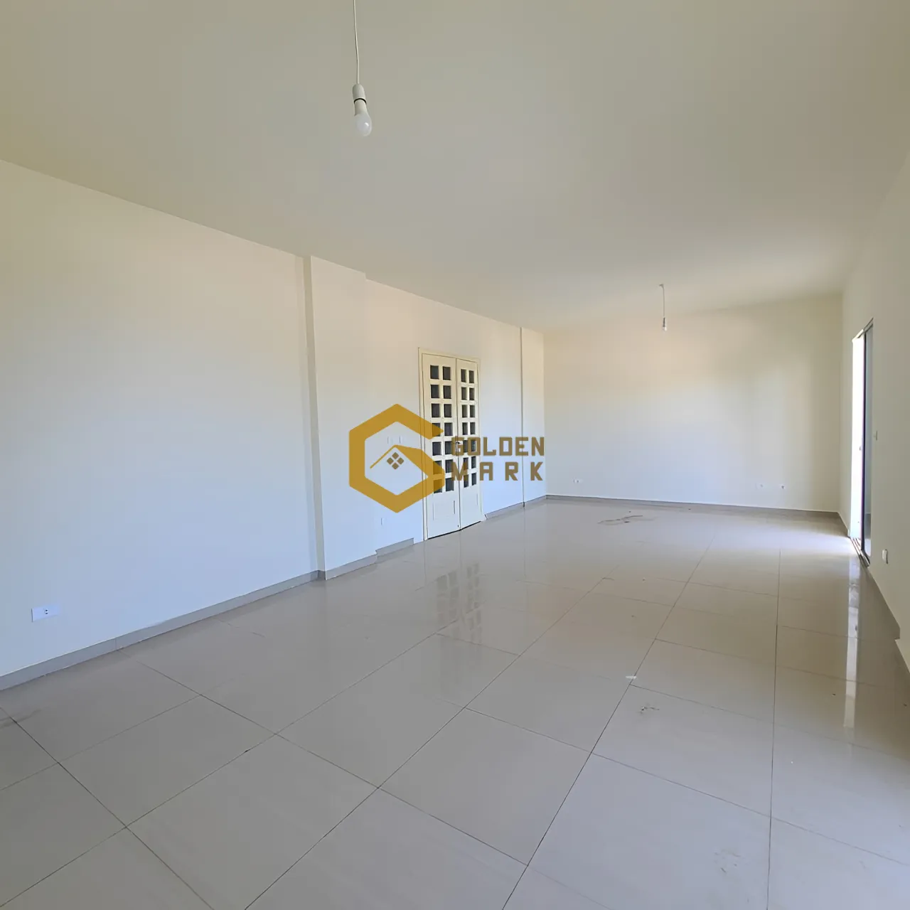 Apartment for Sale in Blat - 3 bed, 2 bath