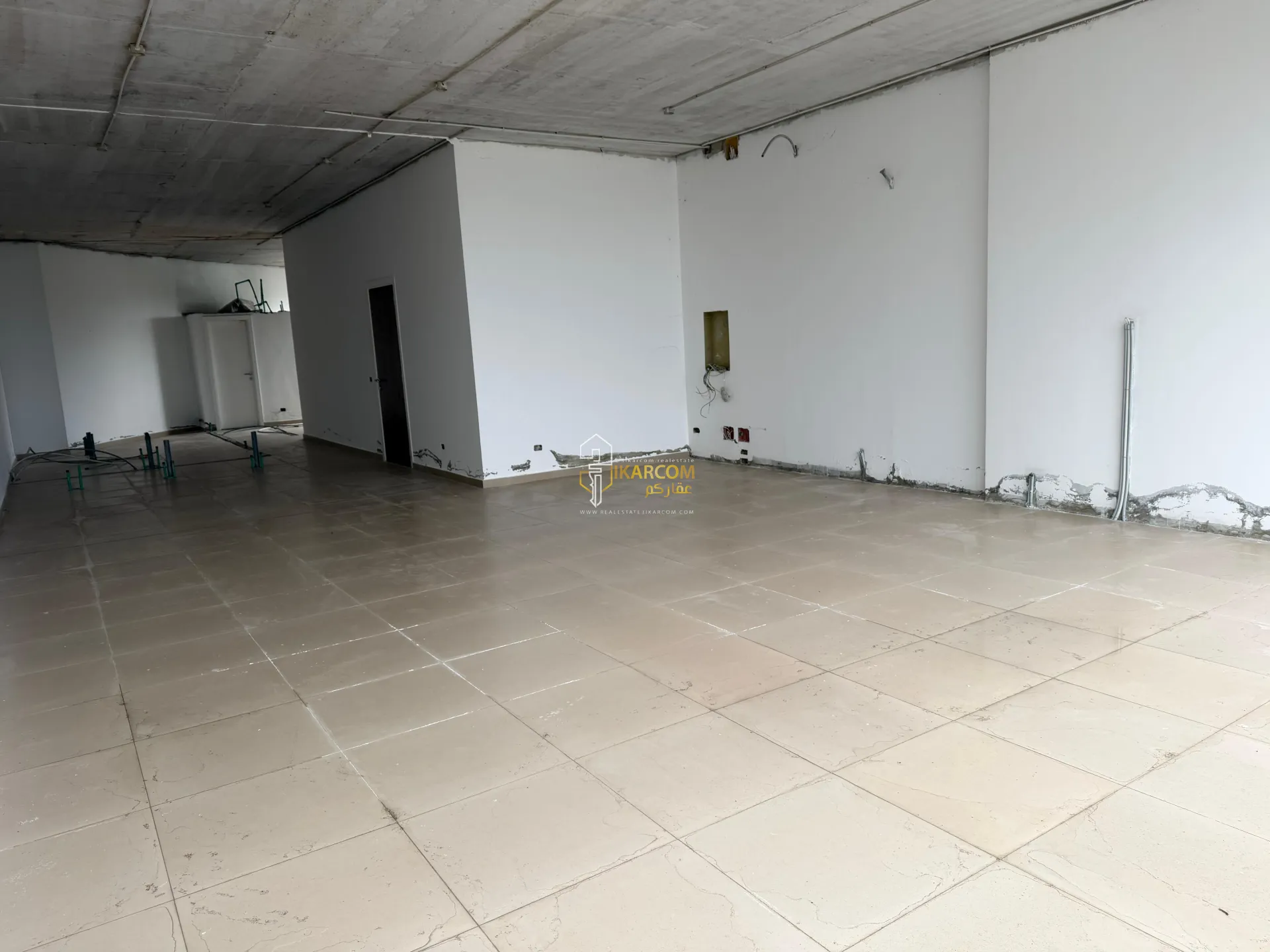 Shop for sale in Dbaye