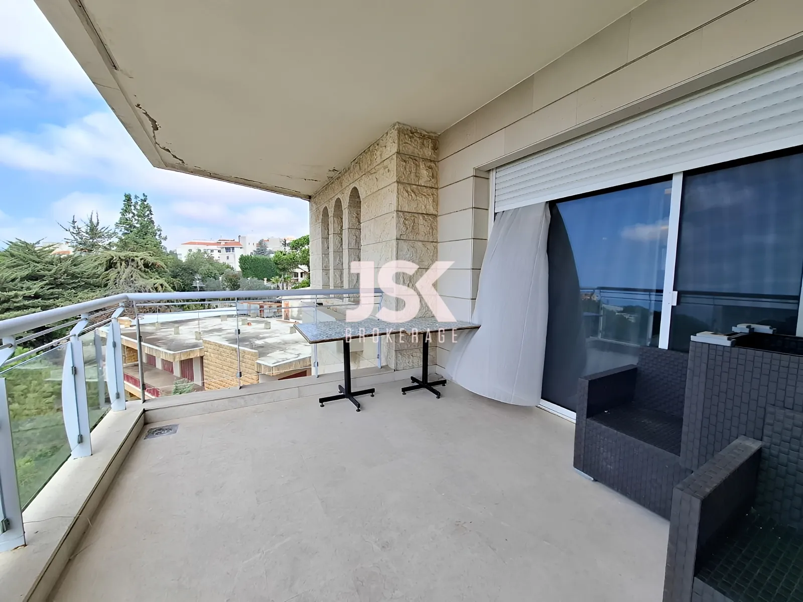 Apartment for Sale in Ballouneh - 3 bed, 4 bath