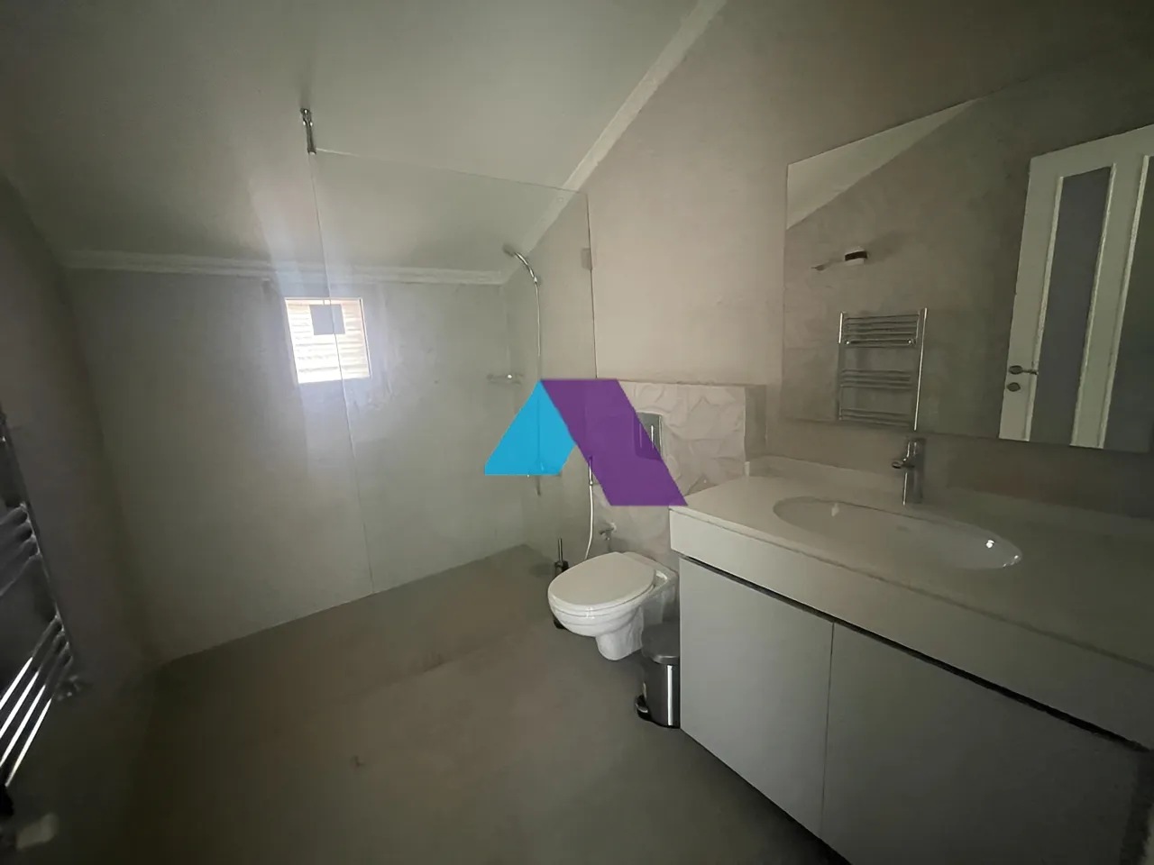 Apartment for Sale in Ain Saadeh