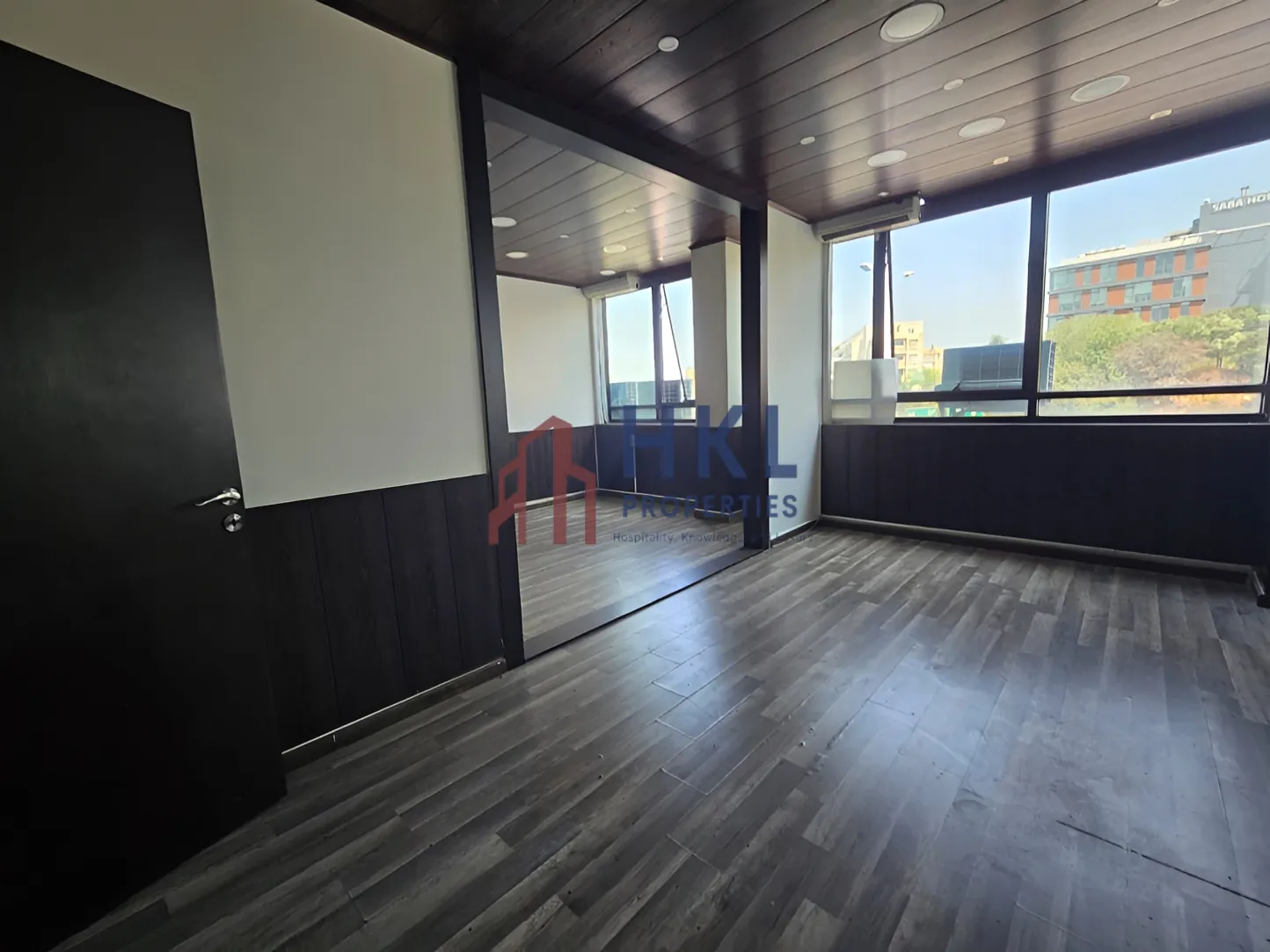 Office for rent in Hazmieh