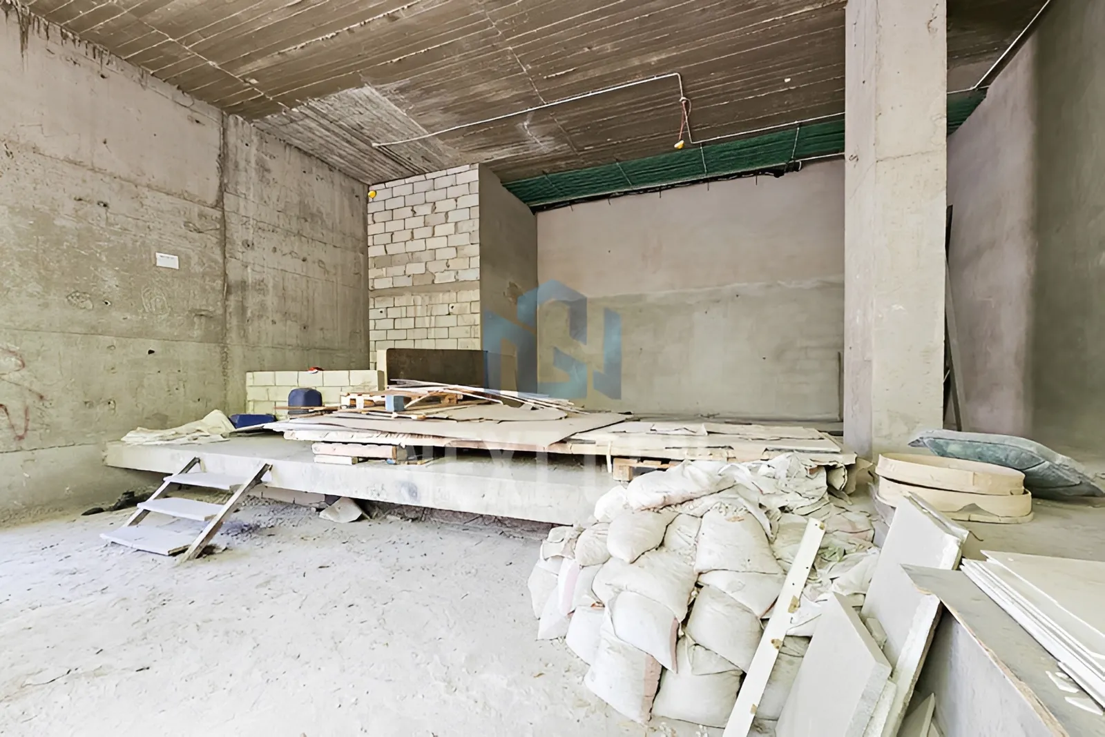 Shop for Rent in Downtown