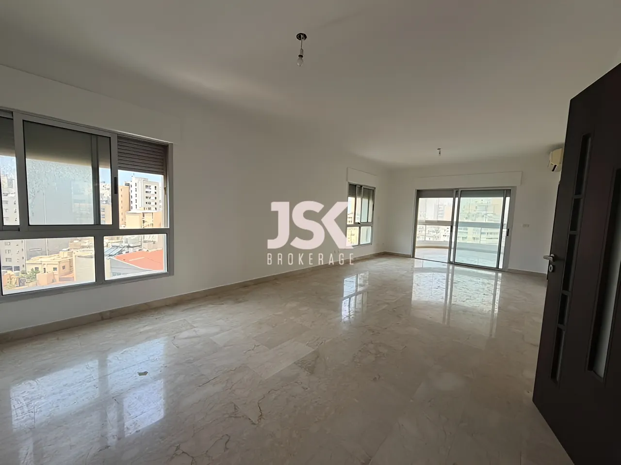 Apartment for Sale in Achrafieh - 3 bed