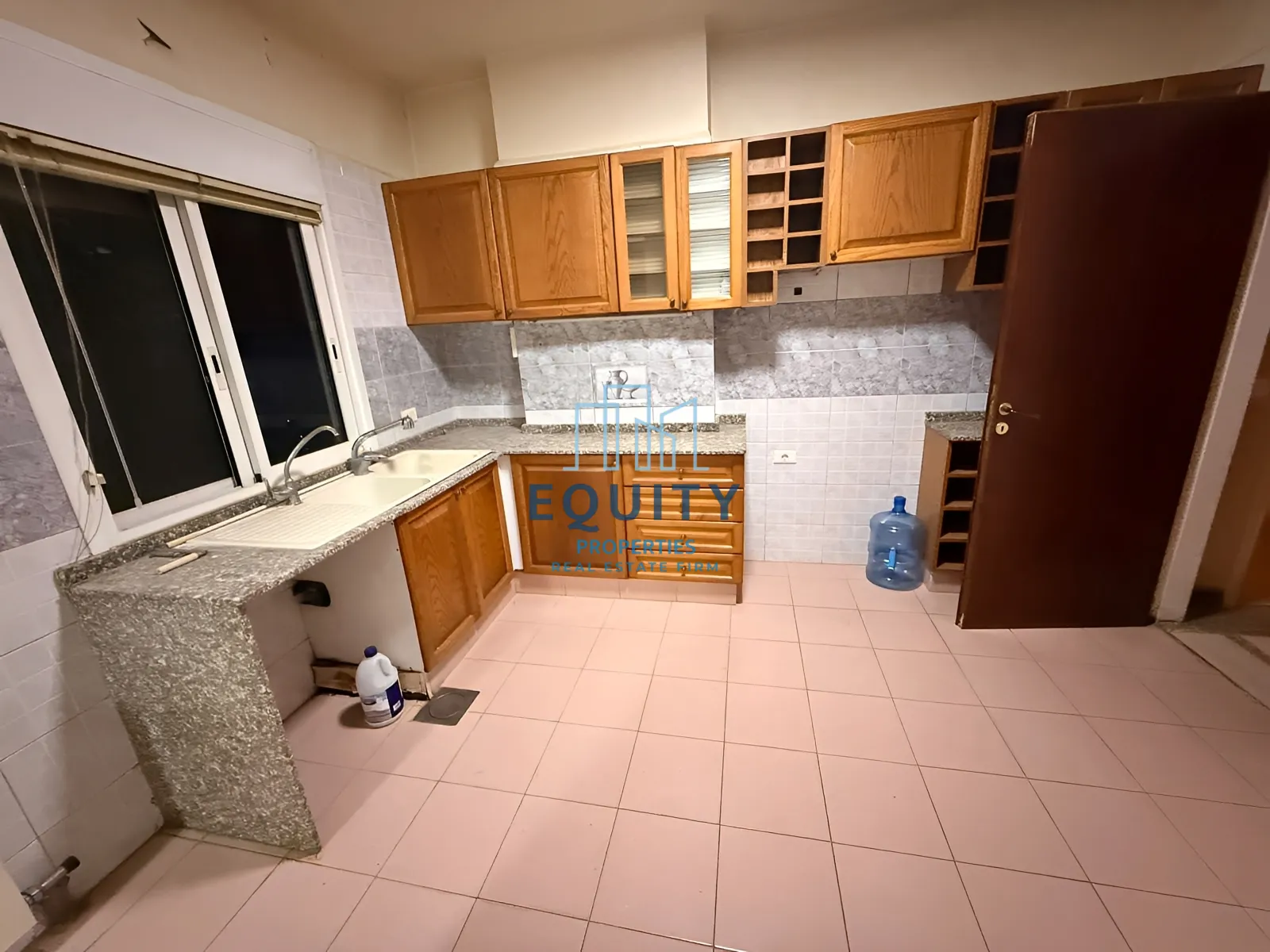 Apartment for sale in Qornet El Hamra