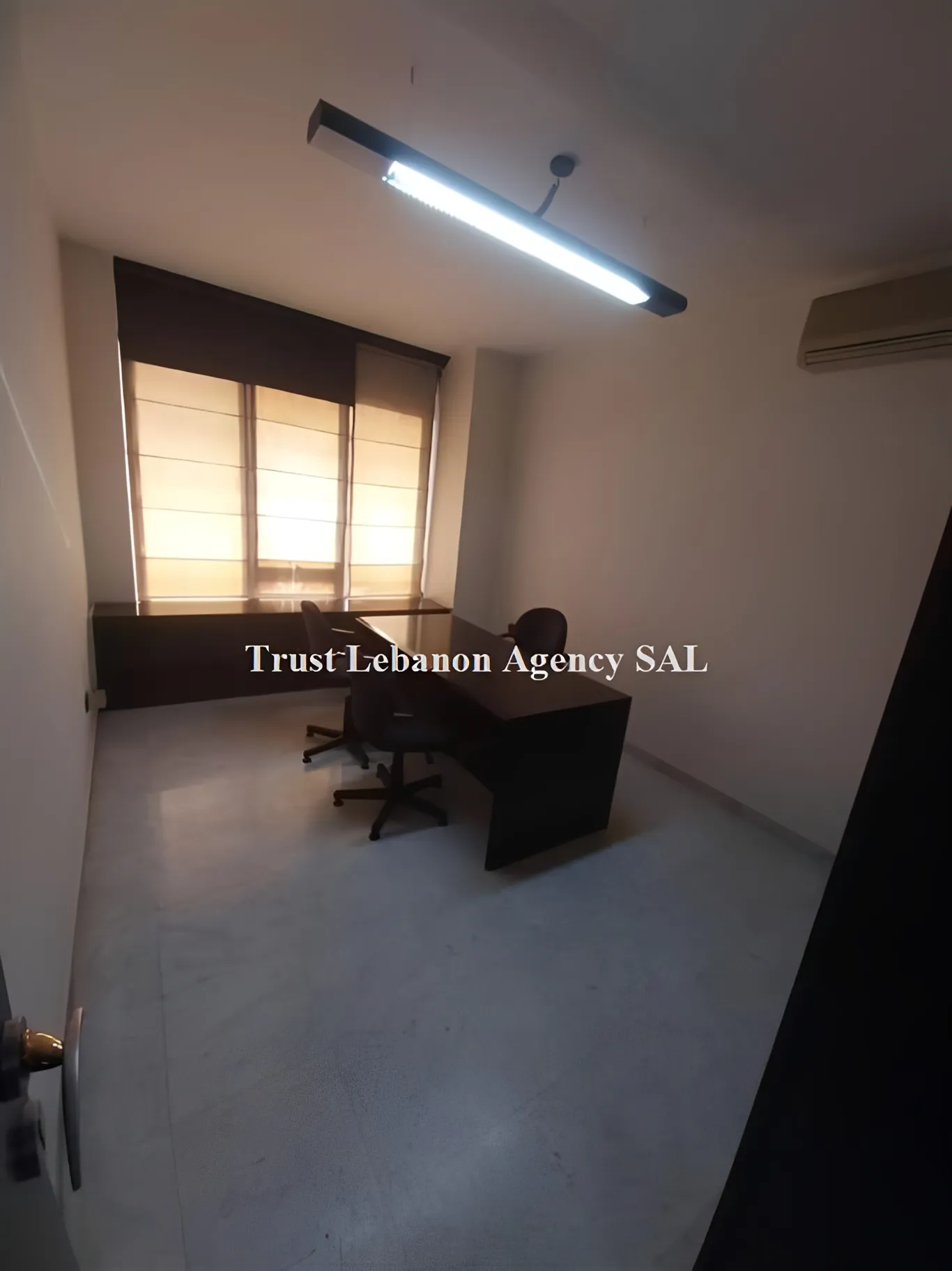 Office for sale in Baabda, Furn Al Chebak