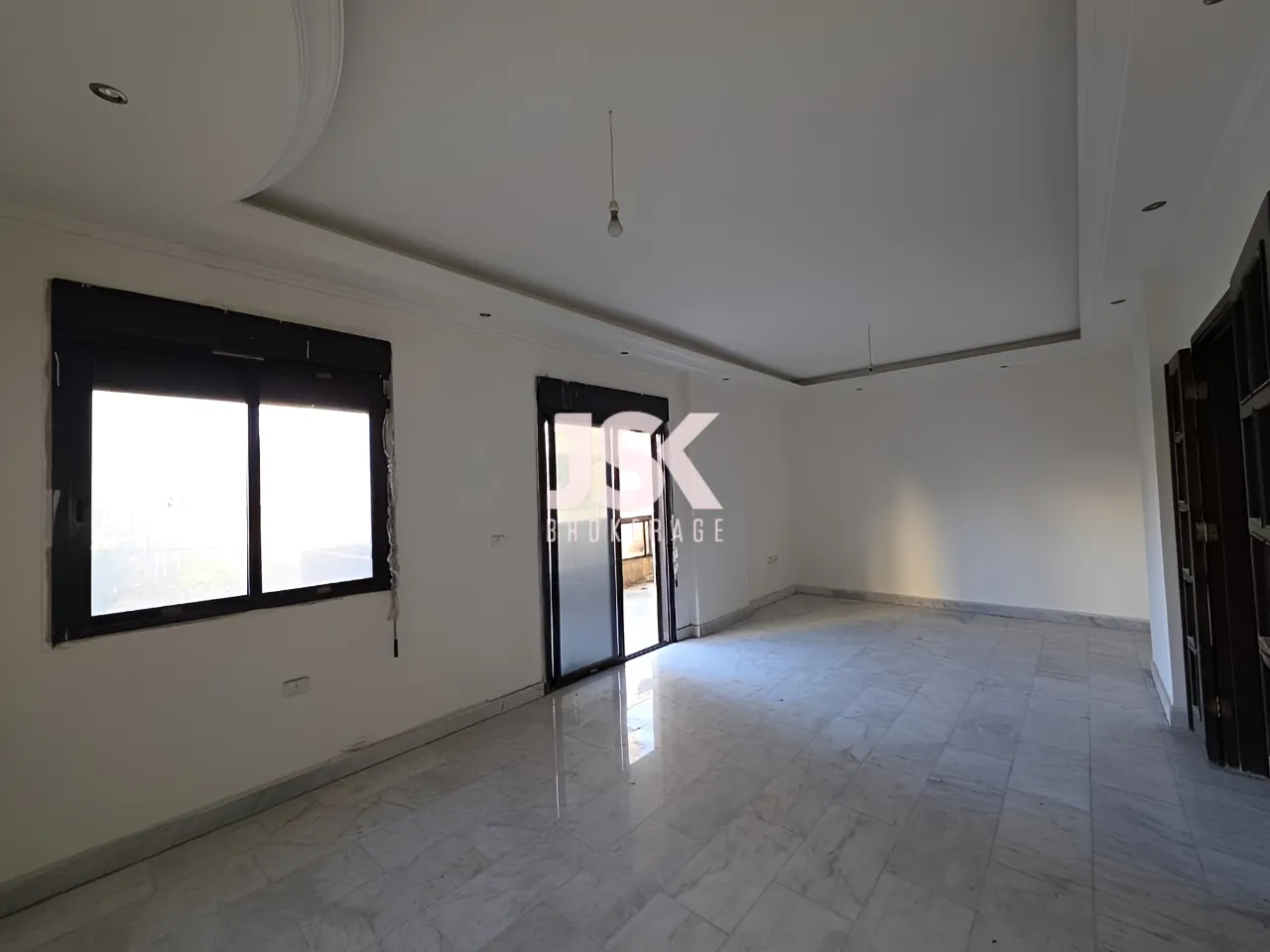 Apartment for Sale in Forn El Chebbak - 3 bed, 1 bath