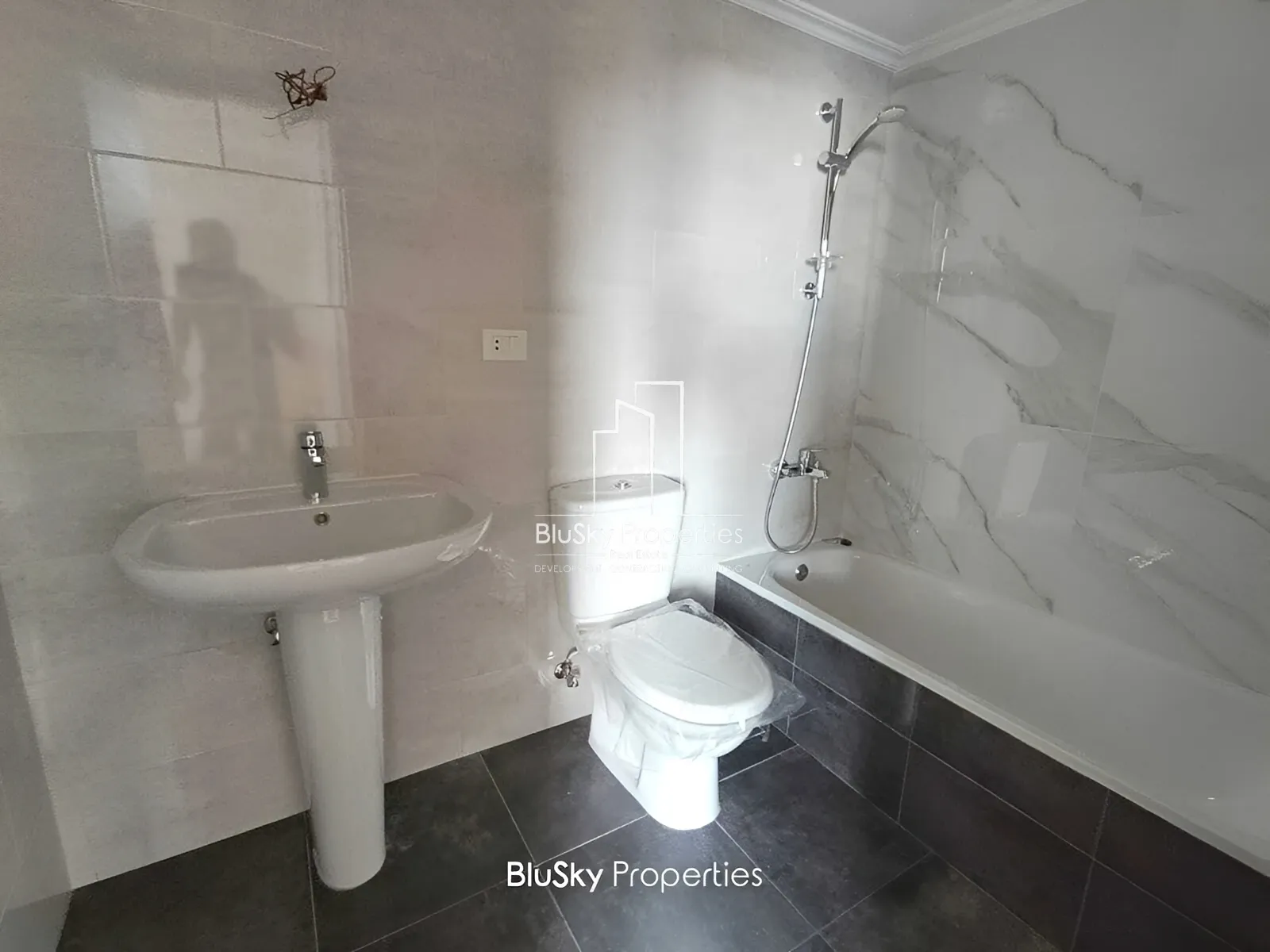 Apartment for Sale in Halat