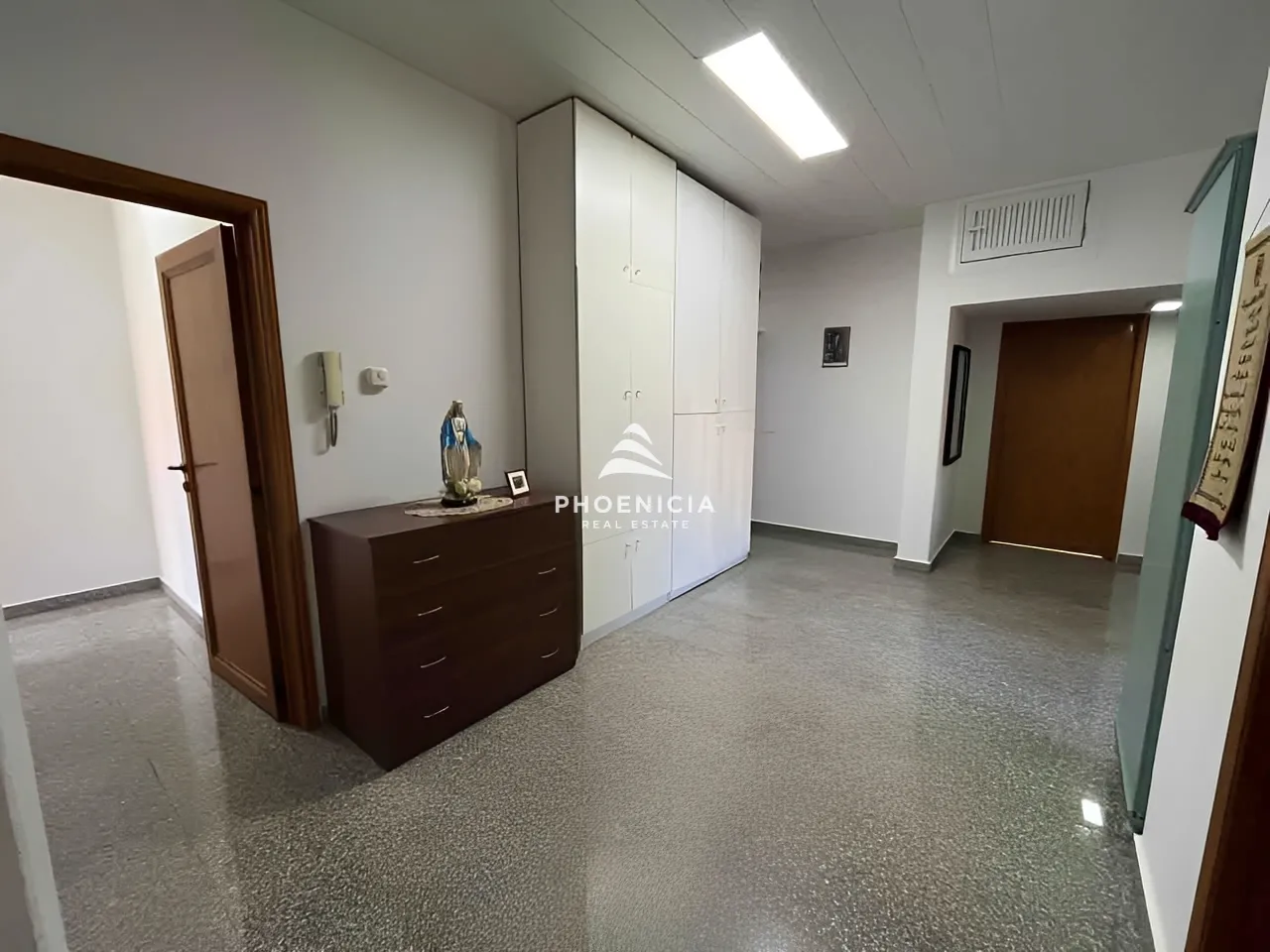Villa for Sale in Kfardebian