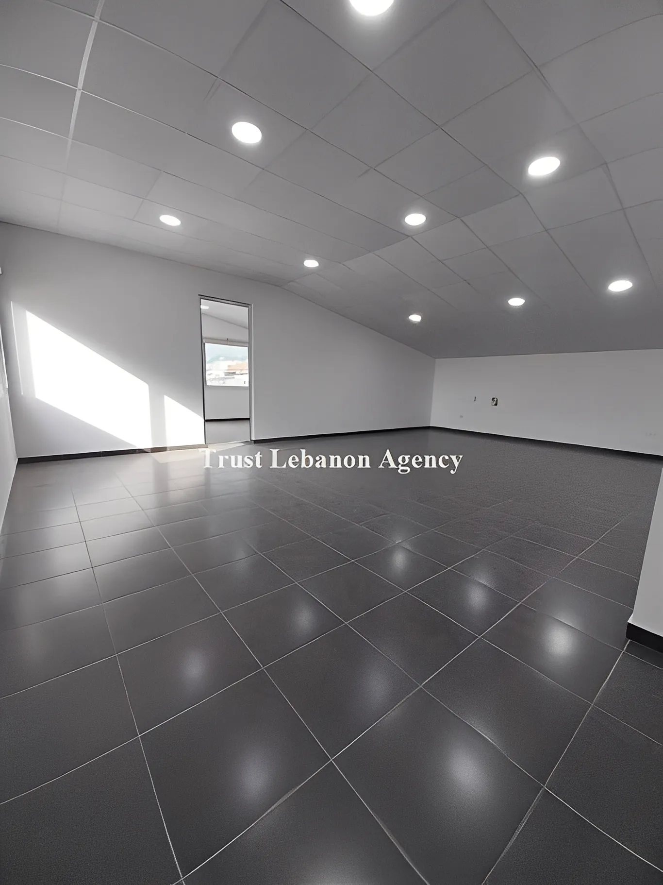 Office for rent in Baabda, Hazmieh