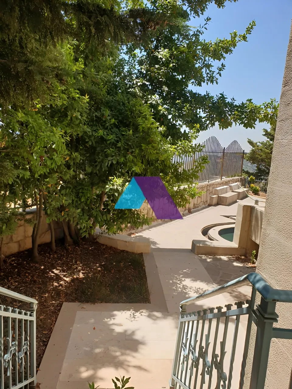 Villa for Sale in Aley