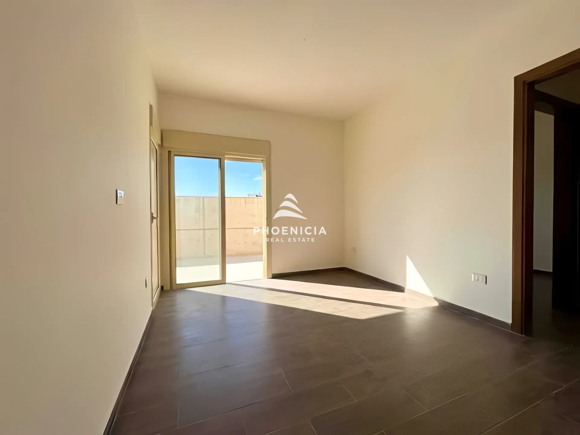 Apartment for Sale in Blat - 3 bed, 3 bath