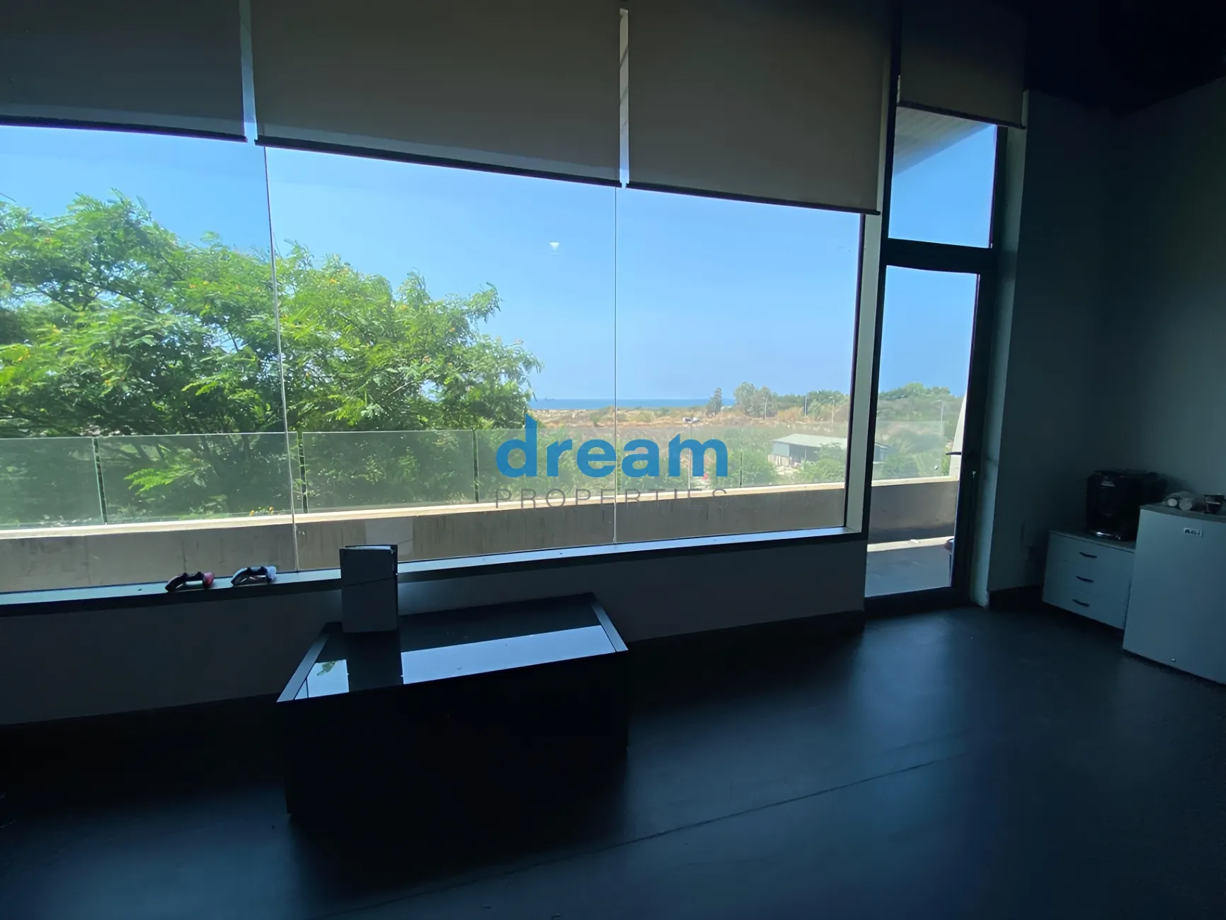 Office for sale in Horch Tabet