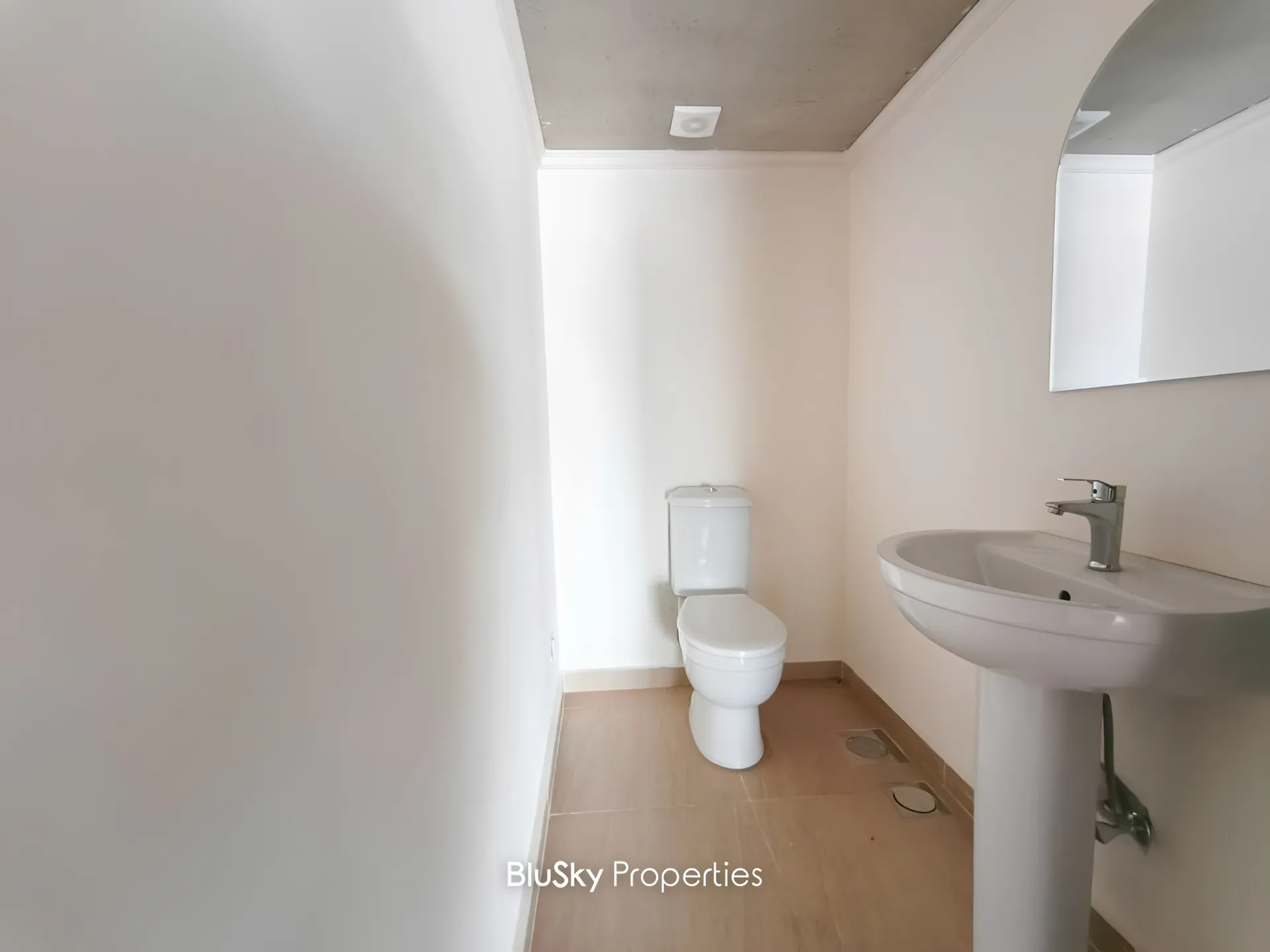 Shop for rent in Kfar hbab, lebanon