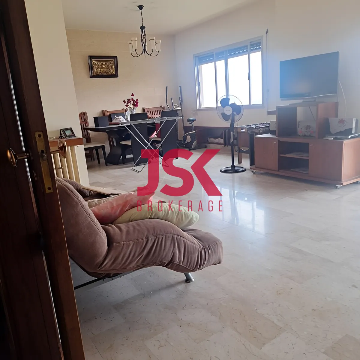Apartment for Rent in Mazraat Yachoua, Lebanon - 3 bed, 3 bath