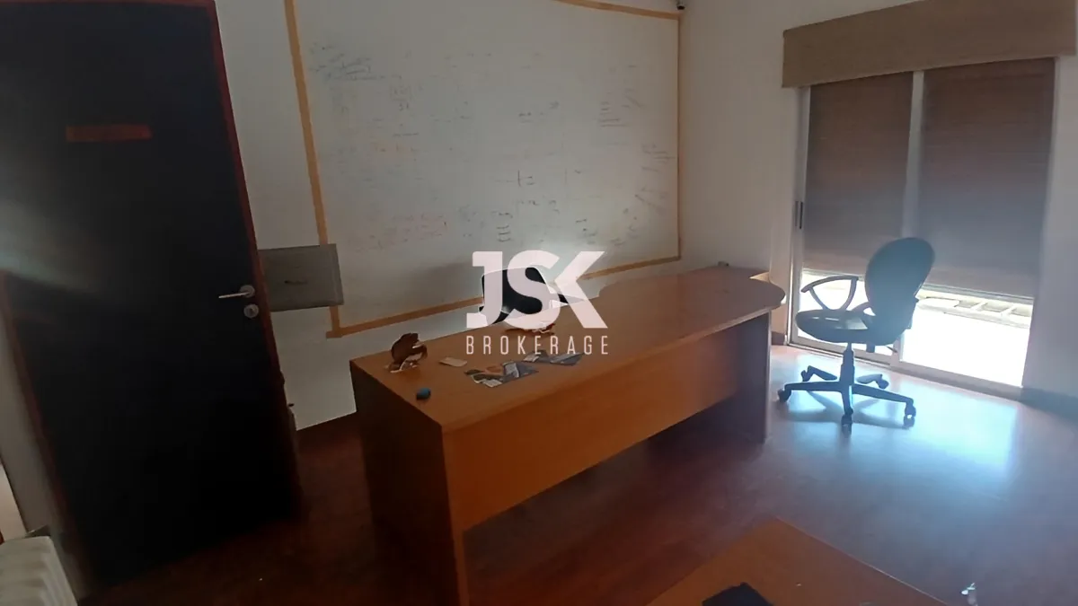 Office for rent in Zalqa