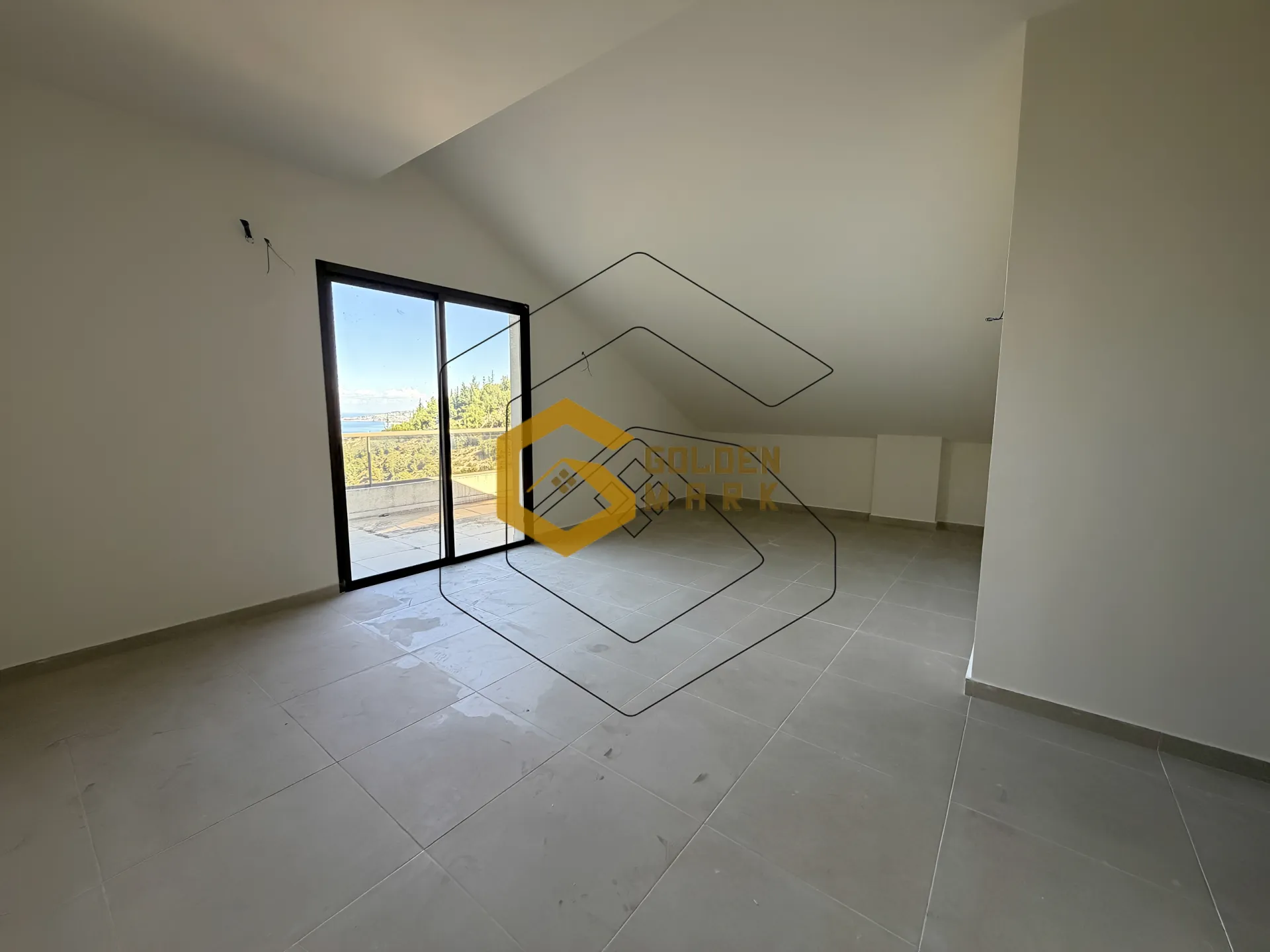 Duplex for Sale in Safra