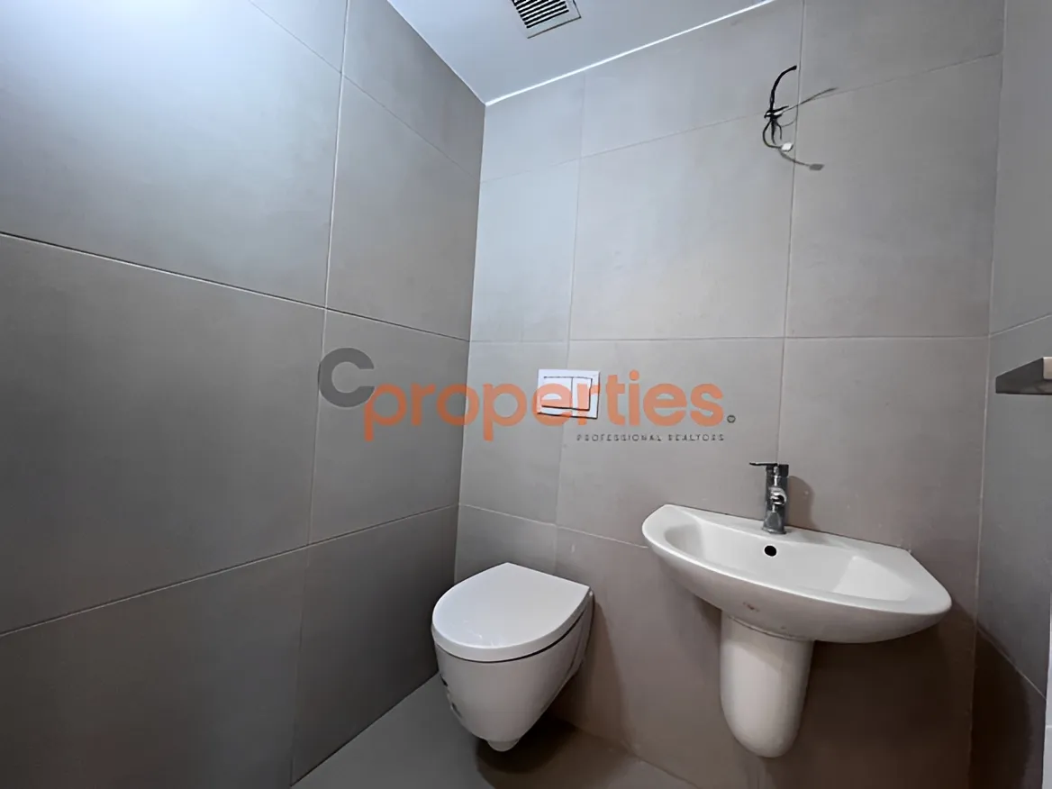 Office for Rent in Dekwaneh