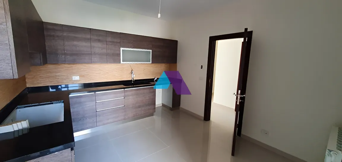 Apartment for Sale in Ballouneh
