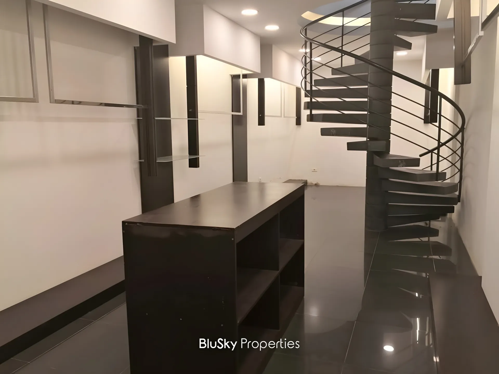 Shop for rent in Jal El Dib
