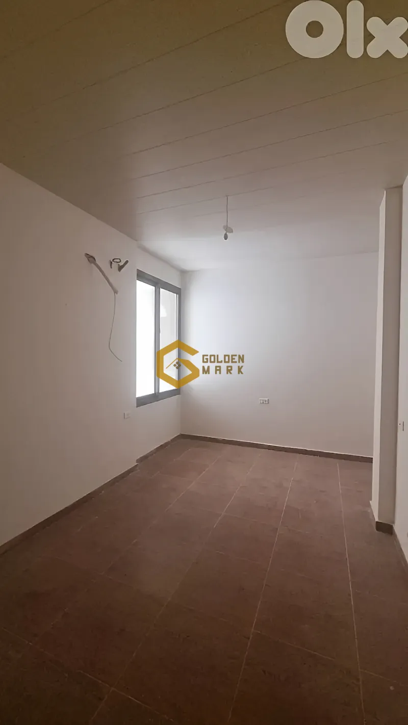 Apartment for Sale in Qornet El Hamra - 3 bed, 2 bath