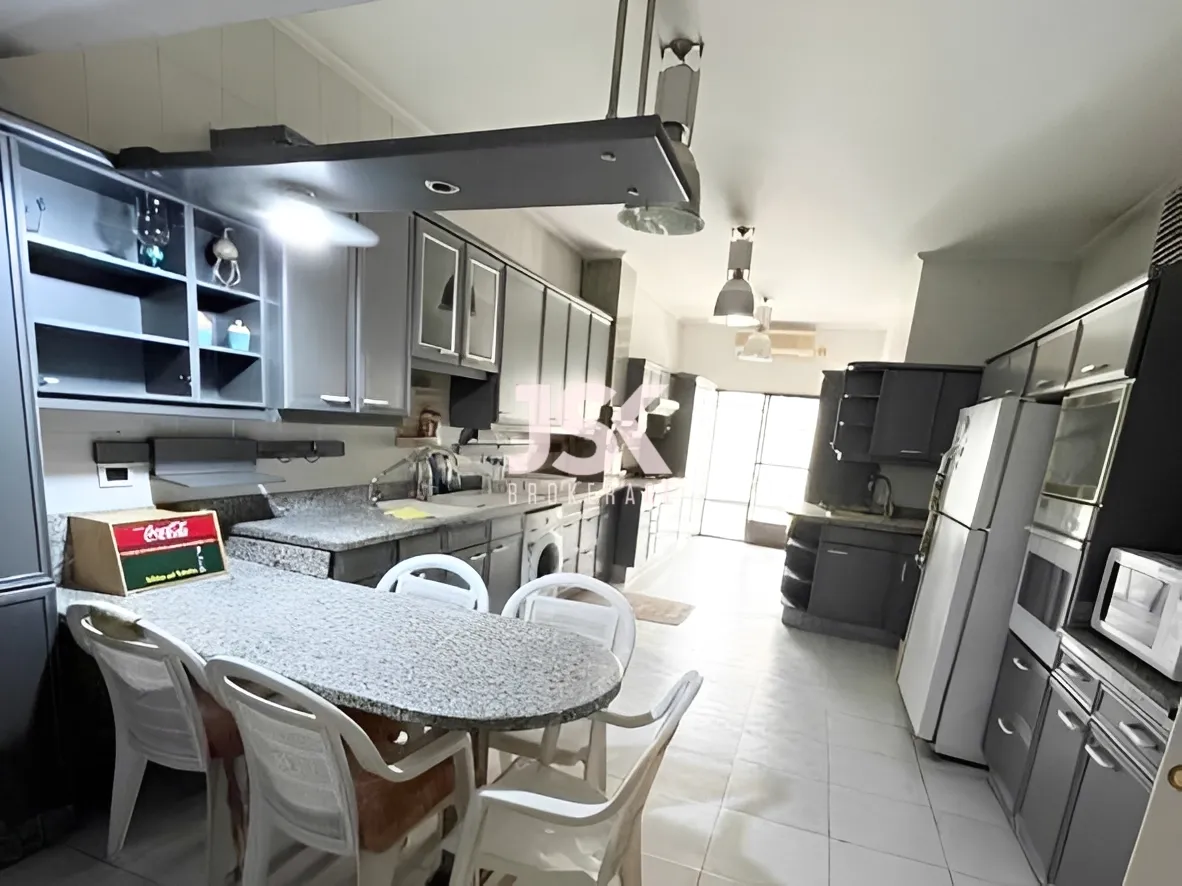 Apartment for Sale in Ras Beirut