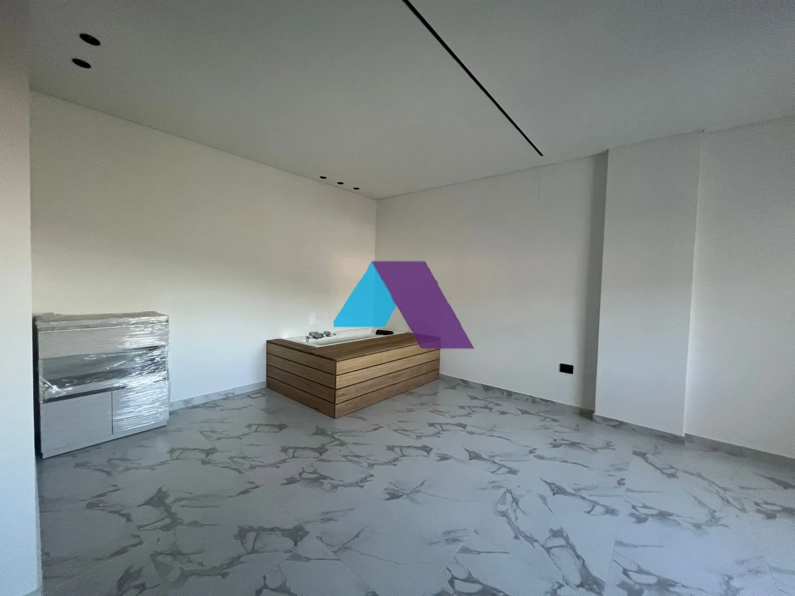 Apartment for Sale in Ain Saadeh