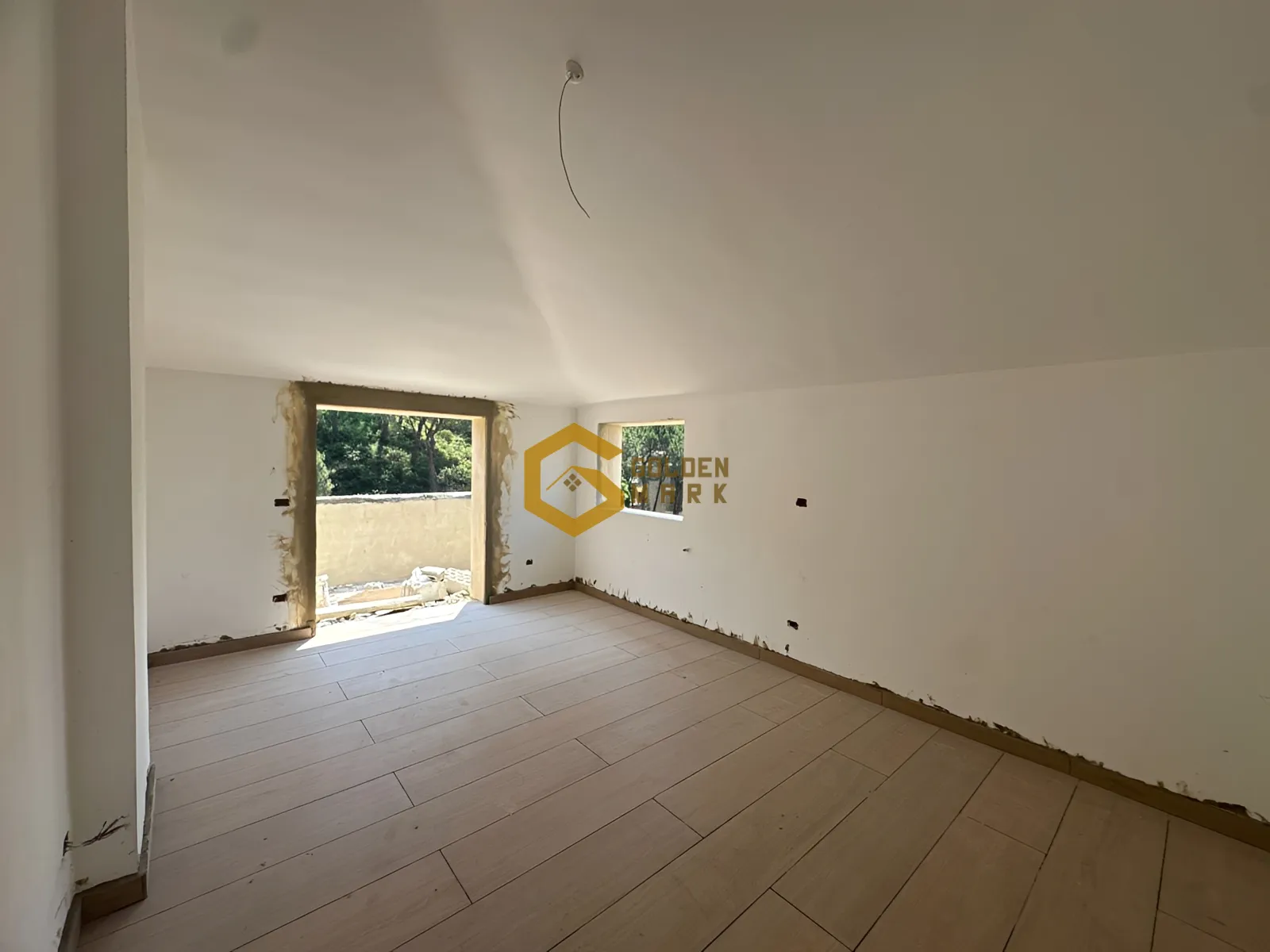 Loft for Sale in Mar Chaaya