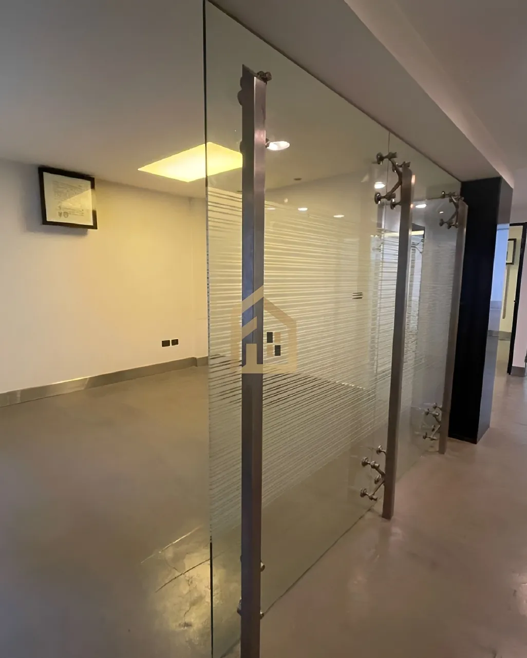 Office for rent in Forn El Chebbak, Lebanon