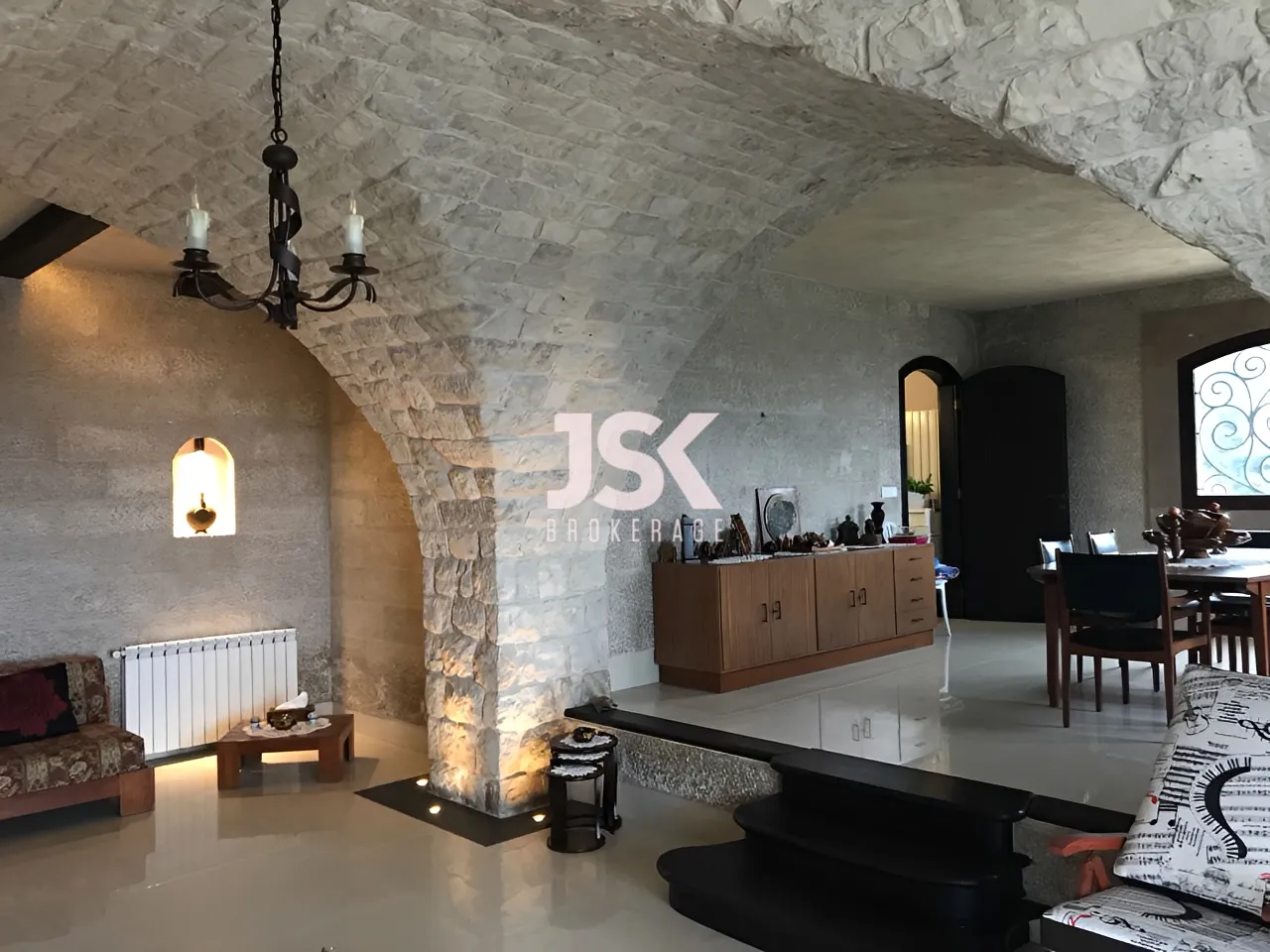 Villa for Sale in Ajaltoun