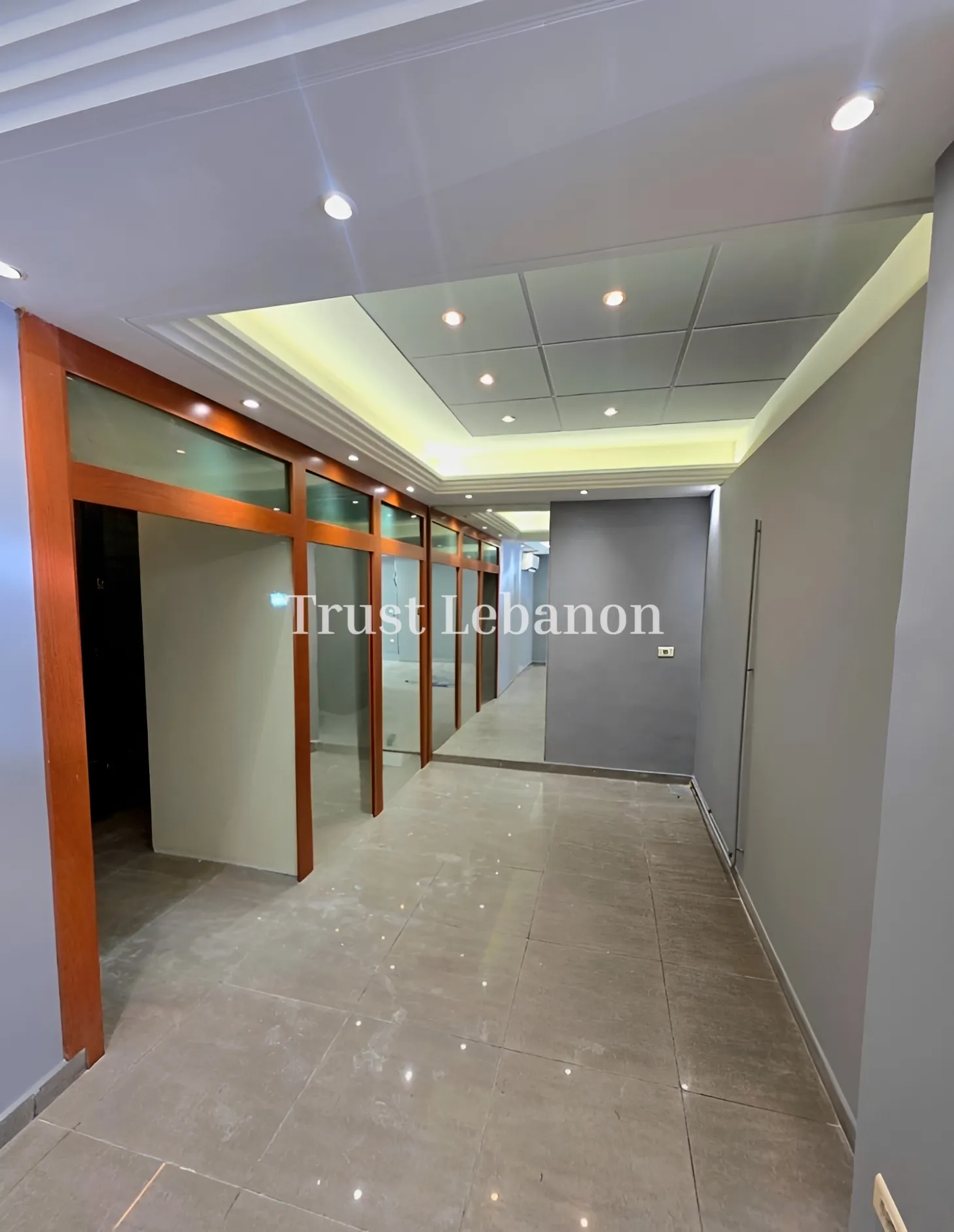 Shop for rent in Jdeideh, Lebanon