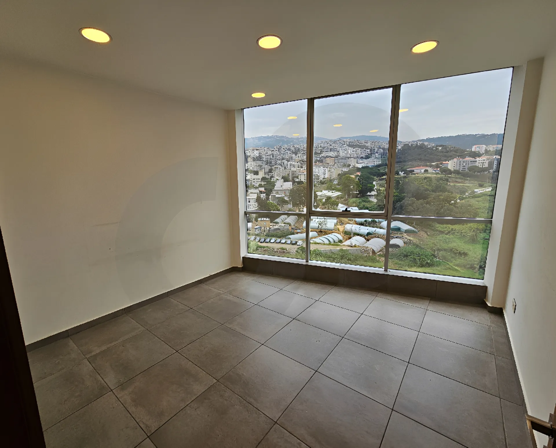 Commercial Property for Rent in Jdeideh