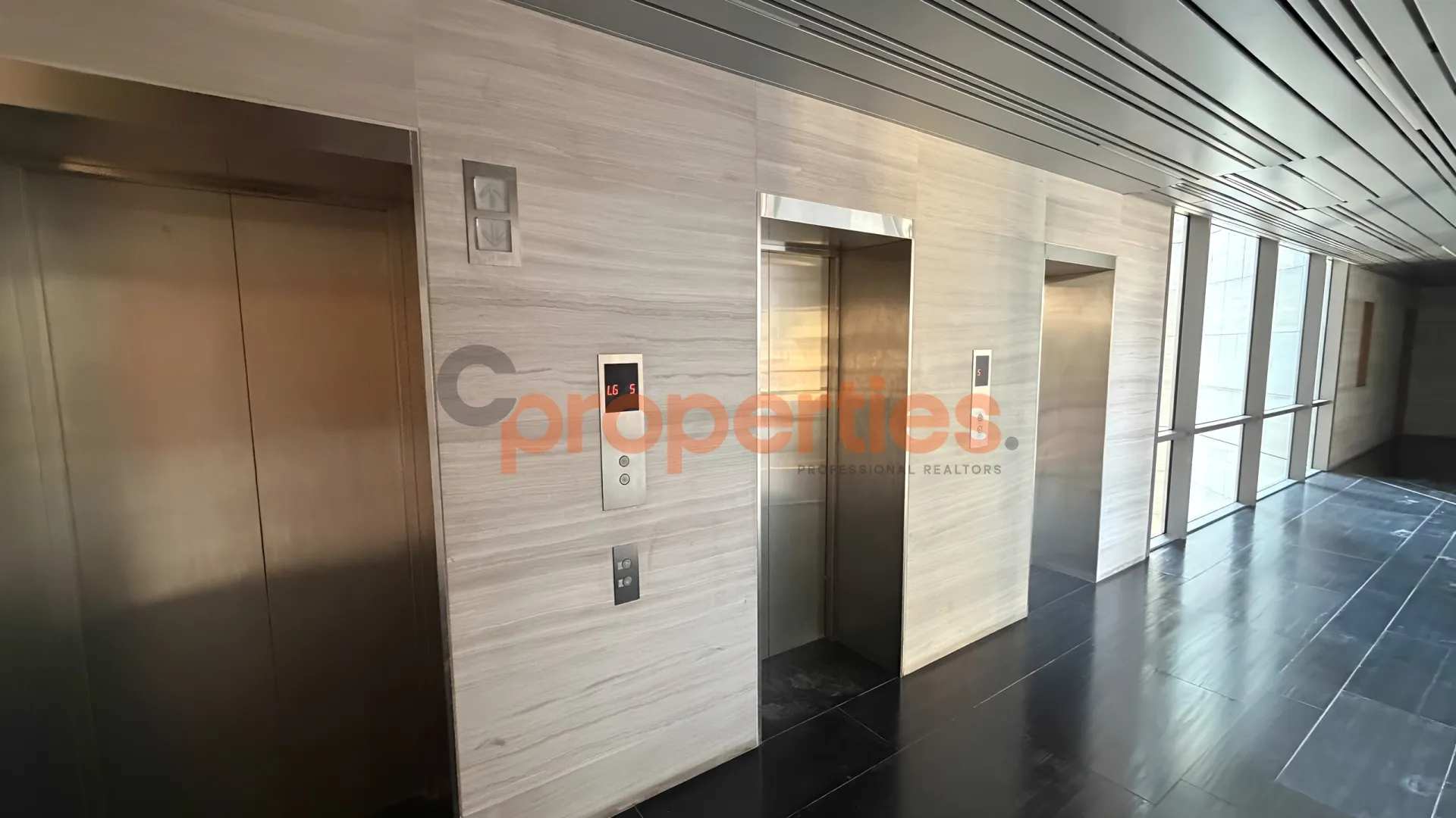 Office for Rent in Saifi Village