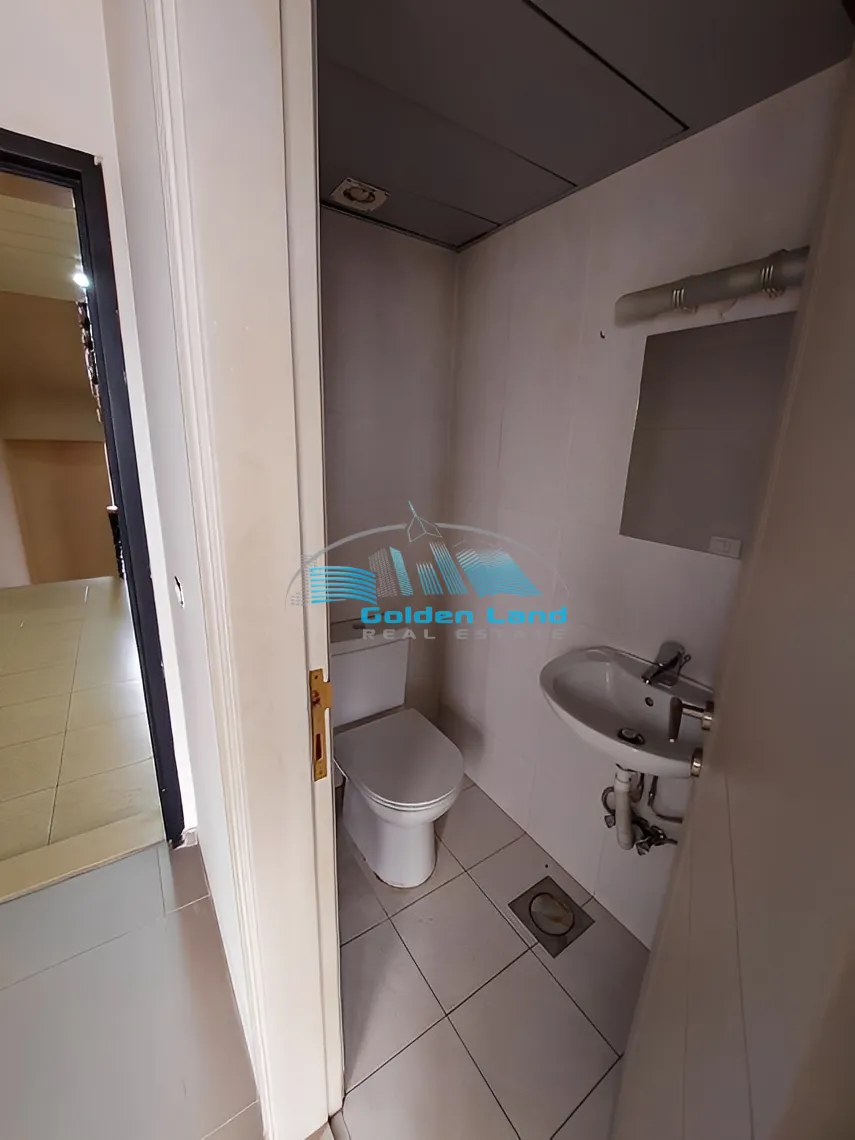 Office for rent in Dekwaneh