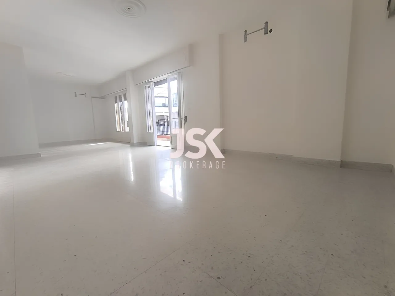 Apartment for Sale in Ras Beirut - 3 bed, 1 bath
