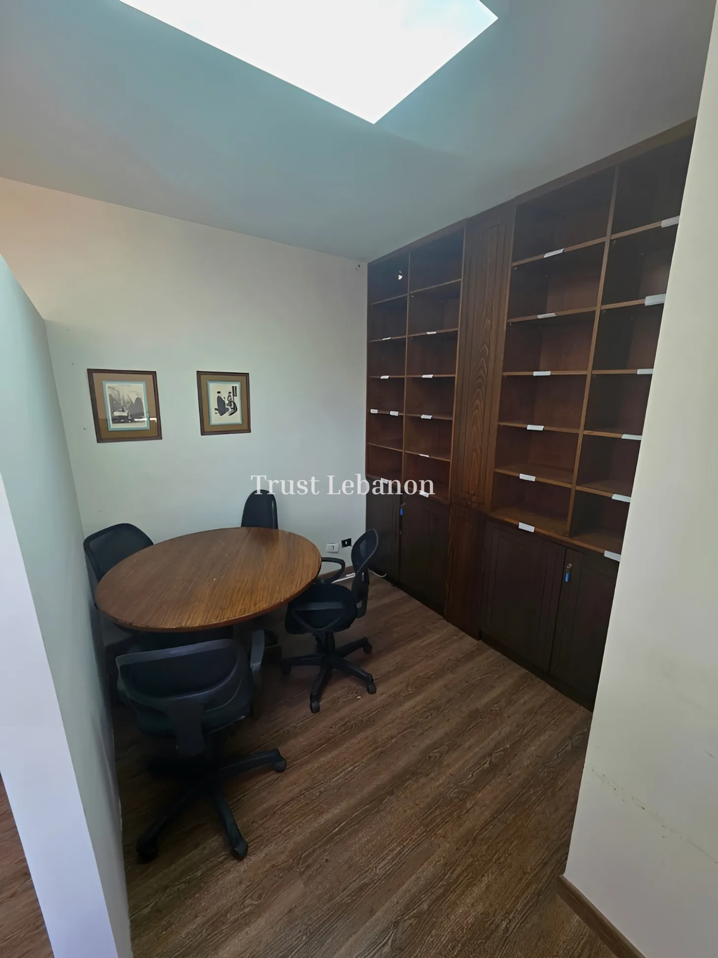 Office for rent in Baouchriyeh, Lebanon