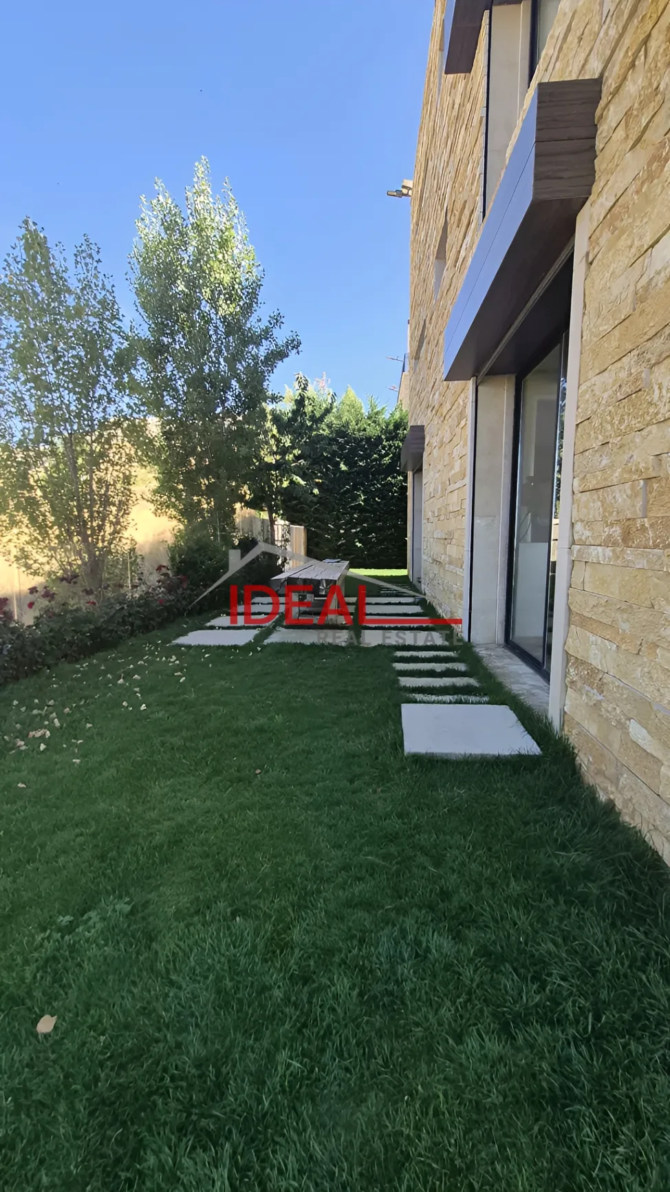 Villa for sale in Faqra