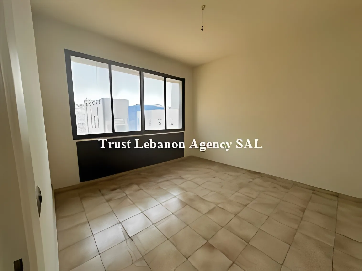 Office for rent in Metn, Sin El Fil