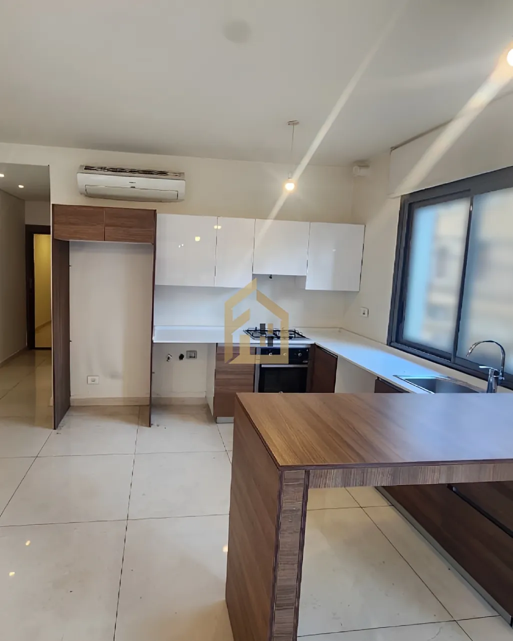 Apartment for rent in Achrafieh, Beirut, Lebanon - 2 bed, 2 bath