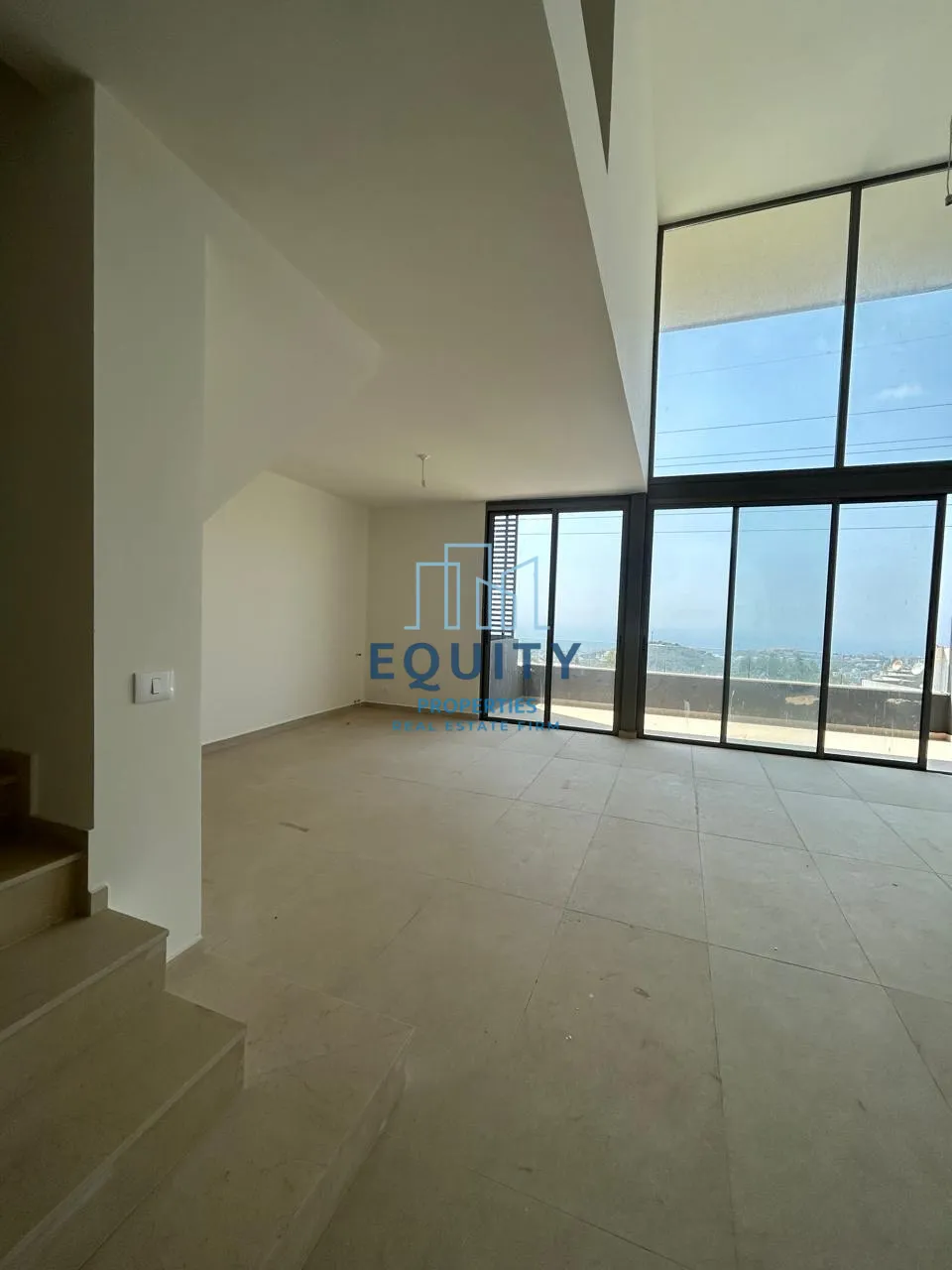 Apartment for sale in Mazraat Yachouh - 4 bed, 3 bath