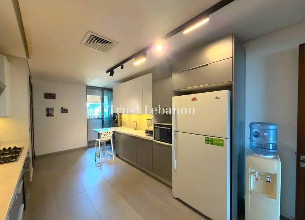 Apartment for rent in Spears, Bayrut, Lebanon
