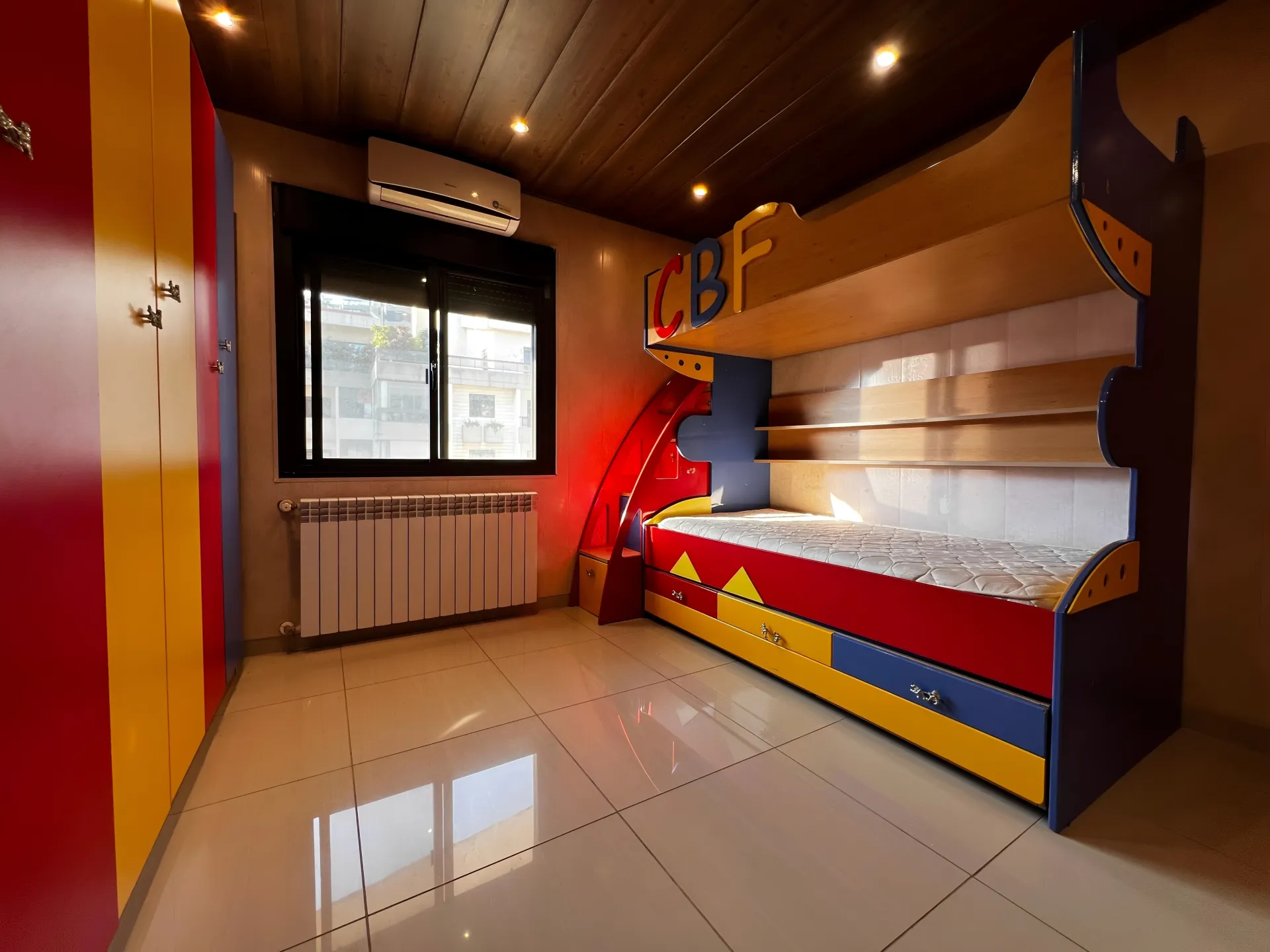 Apartment for Rent in Ballouneh - 3 bed, 3 bath