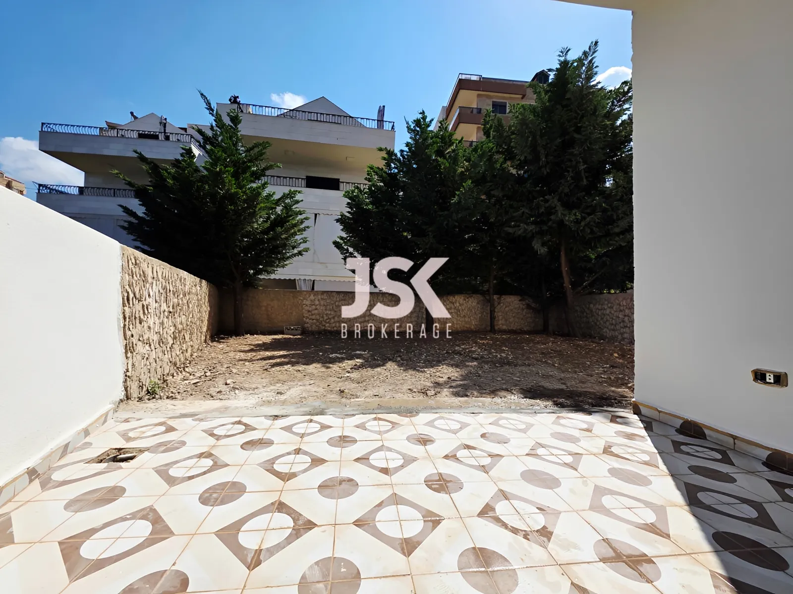 Apartment for Sale in Halat