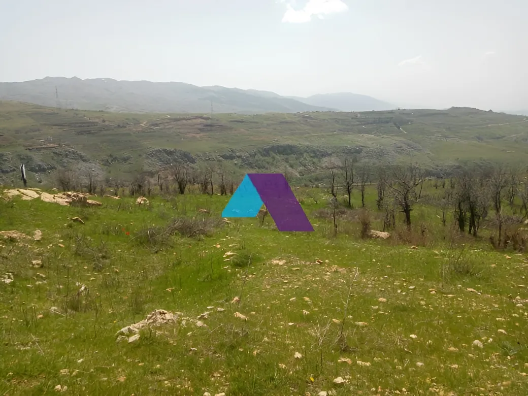 Land for Sale in daher el baydar، Lebanon